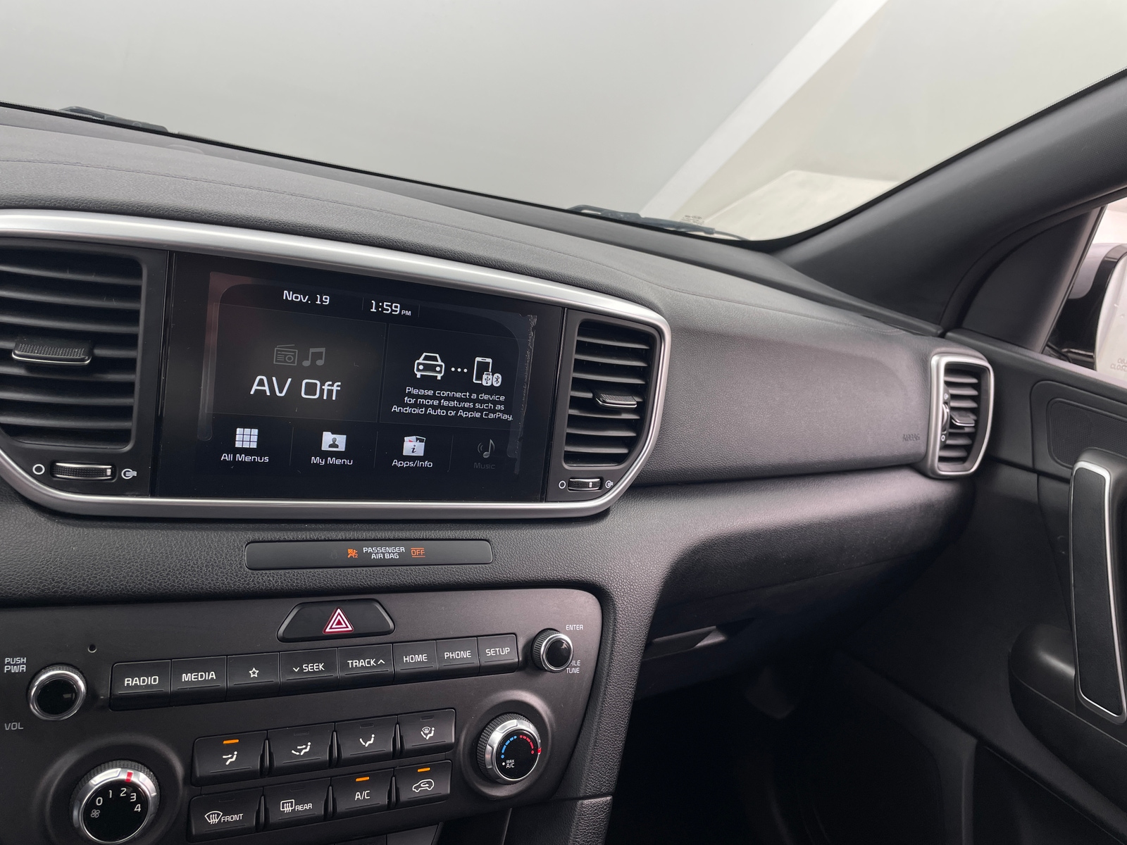 Thumbnail: 2020 Kia Sportage - 3