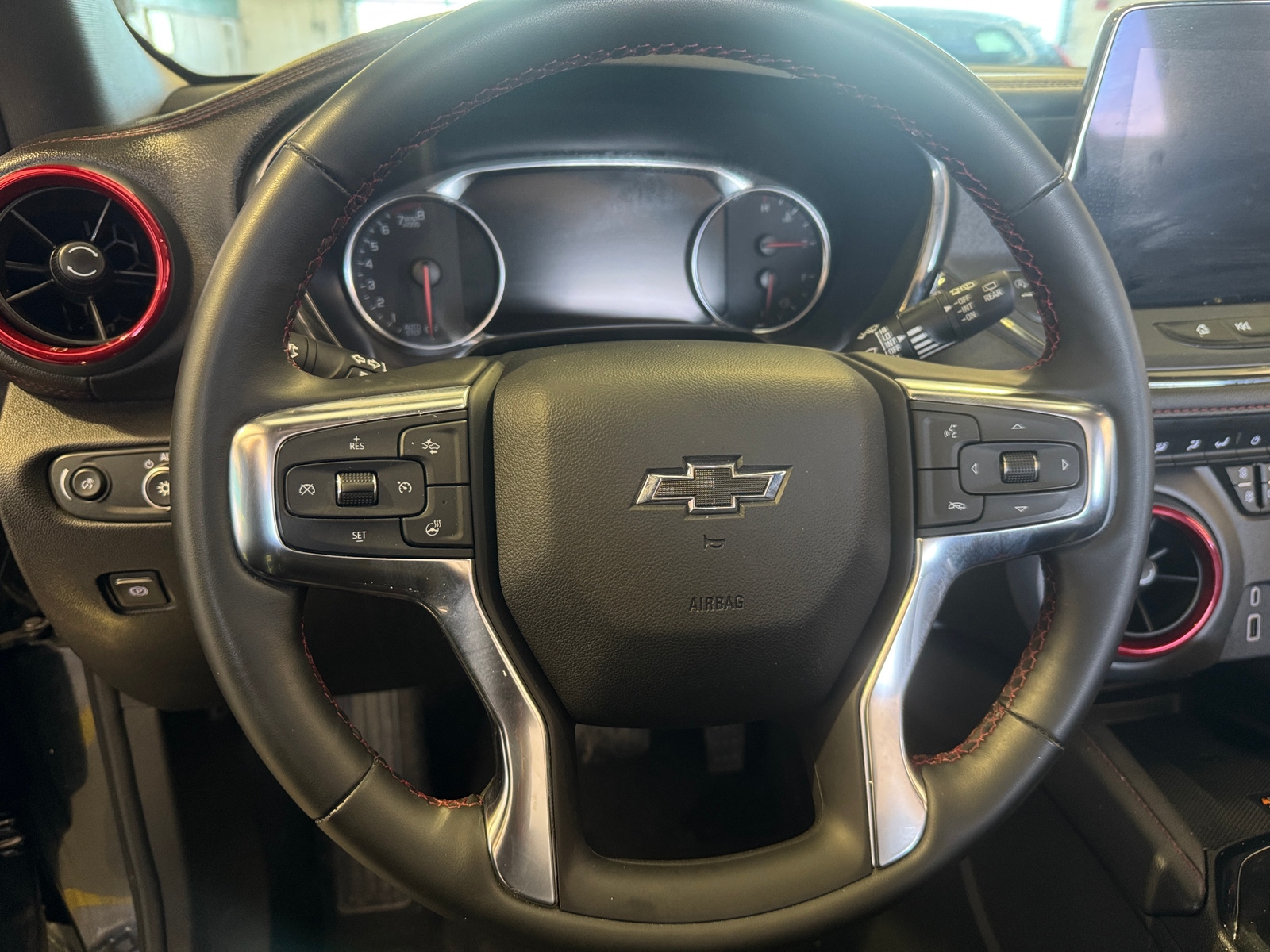 Thumbnail: 2025 Chevrolet Blazer - 4