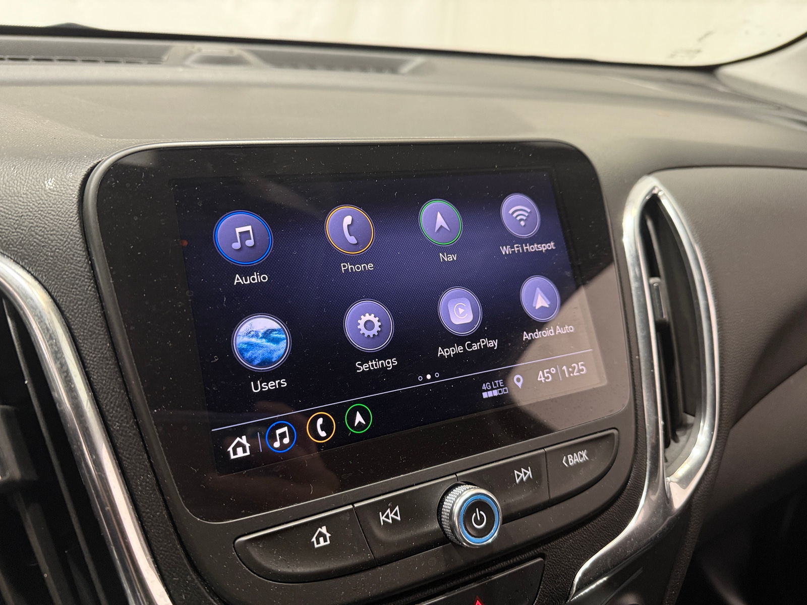 Thumbnail: 2019 Chevrolet Equinox - 4