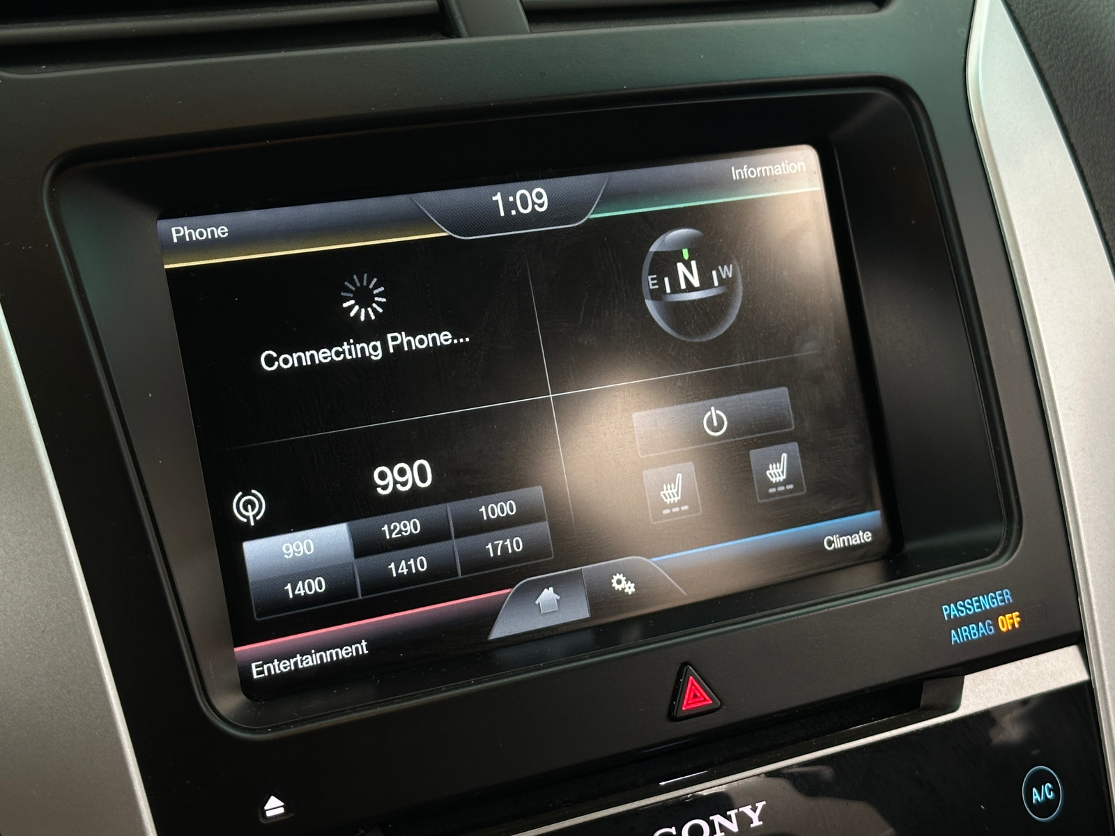 Thumbnail: 2015 Ford Explorer - 3