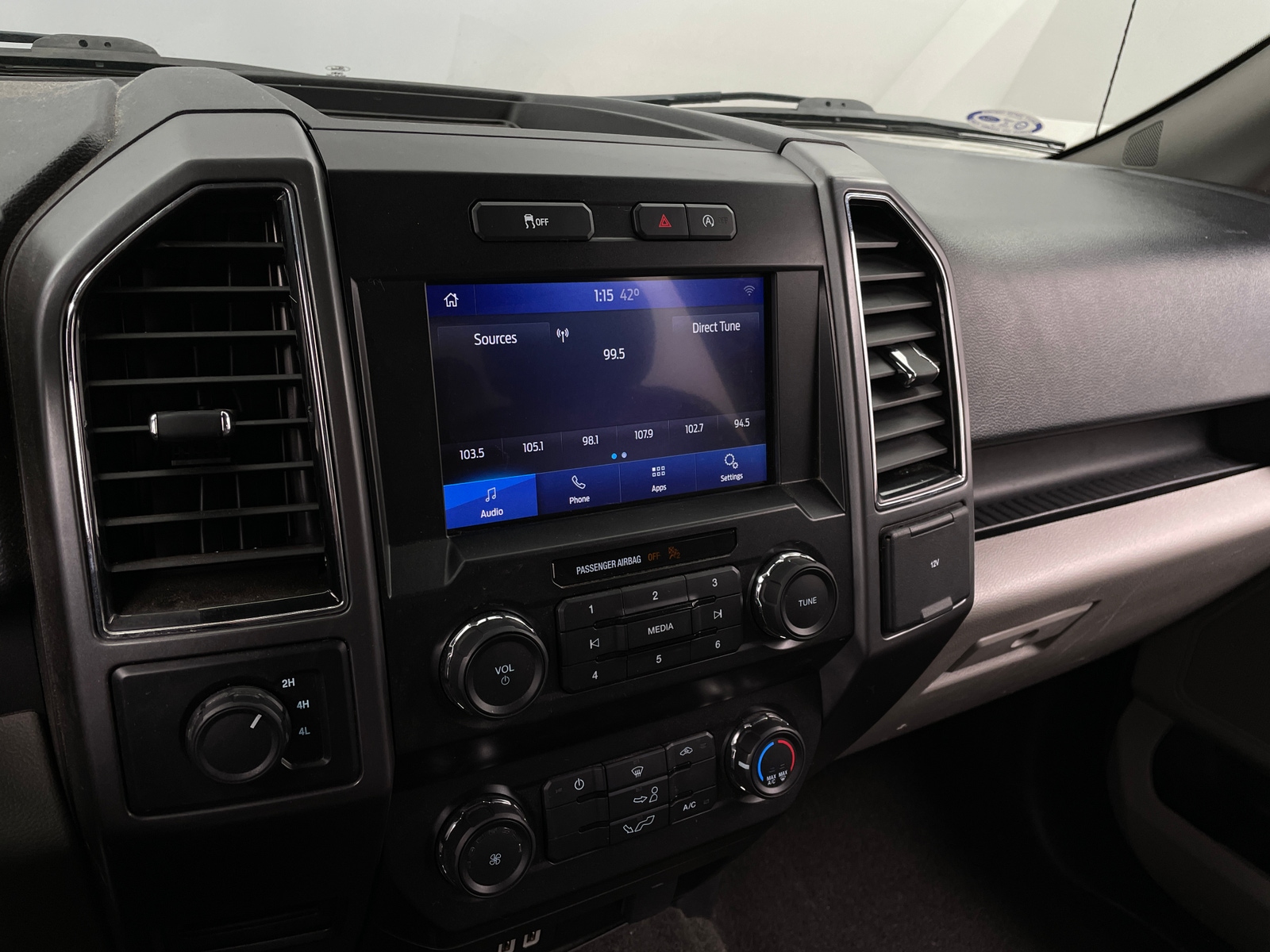 Thumbnail: 2020 Ford Econoline - 4