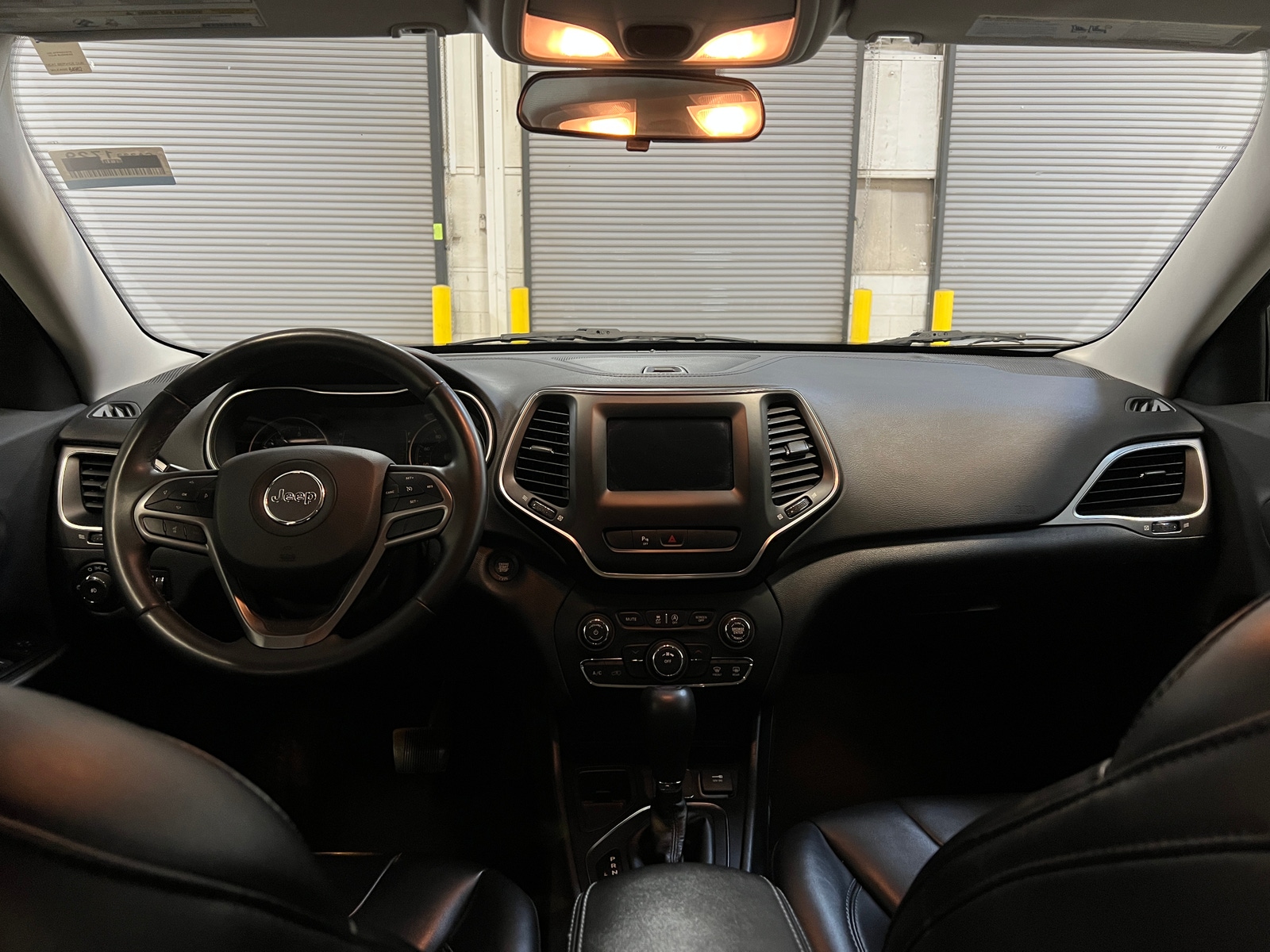 Thumbnail: 2019 Jeep Cherokee - 3