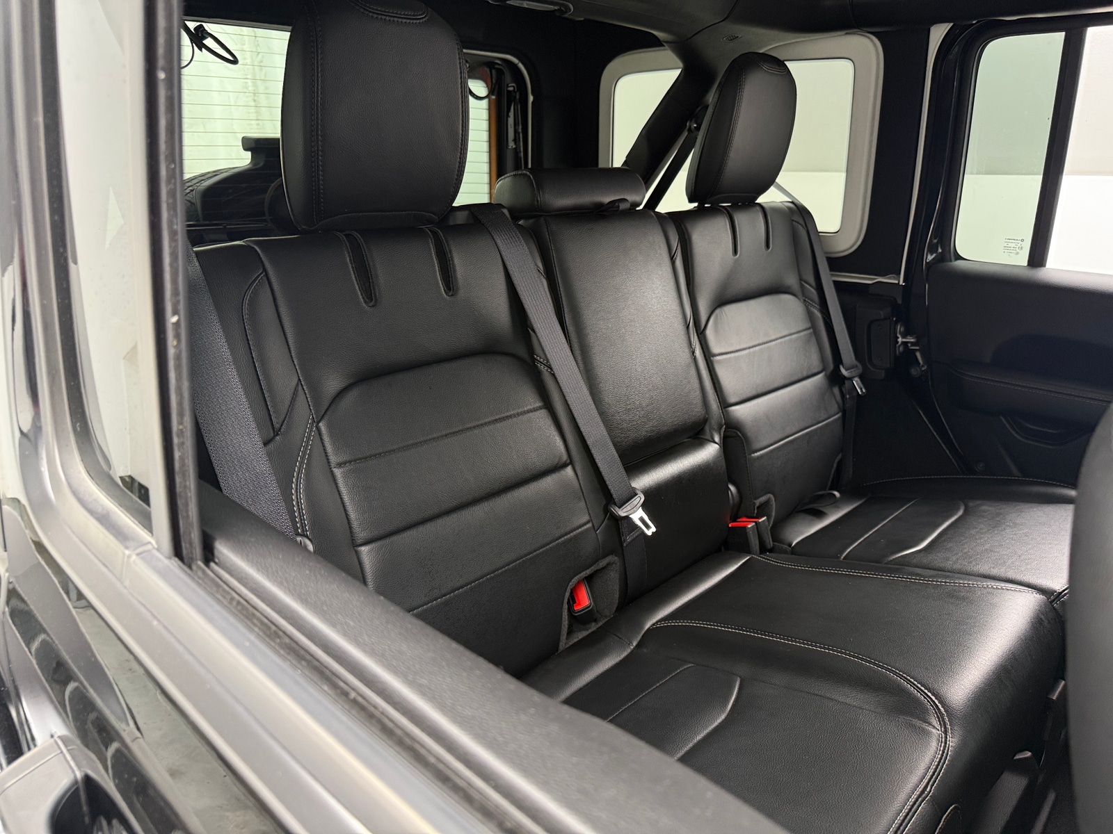 Thumbnail: 2022 Jeep Wrangler - 5