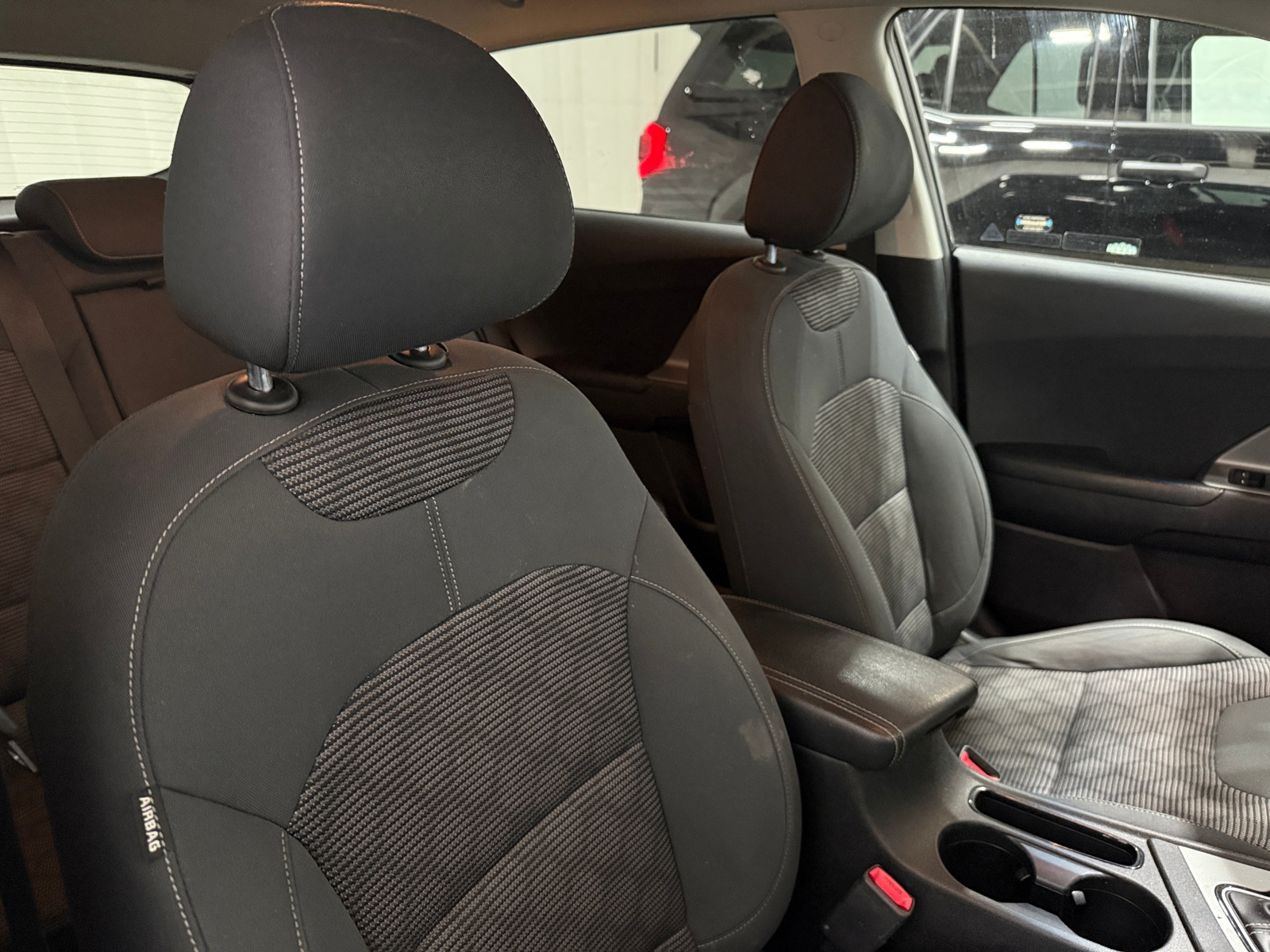 Thumbnail: 2017 Kia Niro - 2