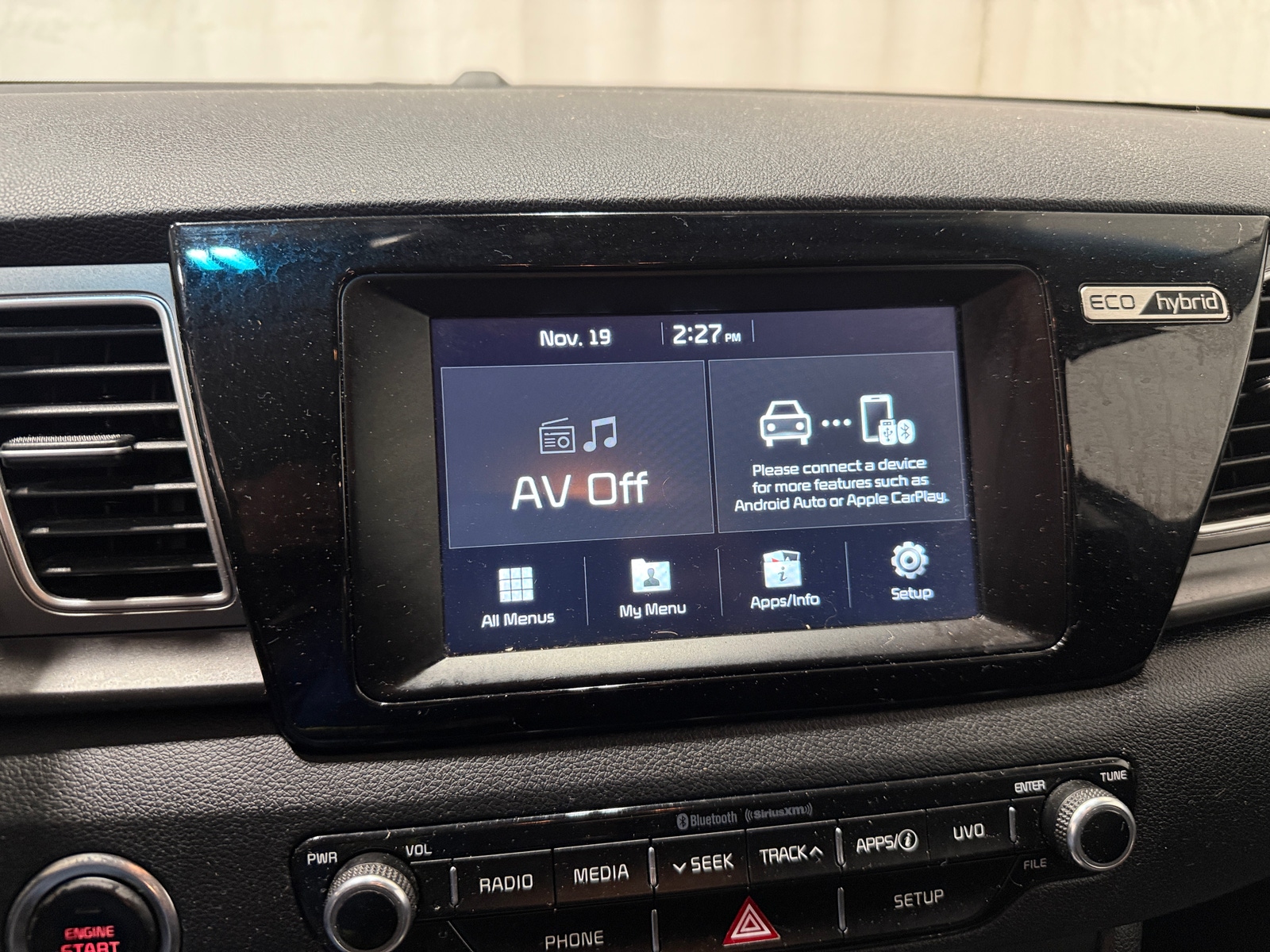 Thumbnail: 2017 Kia Niro - 4