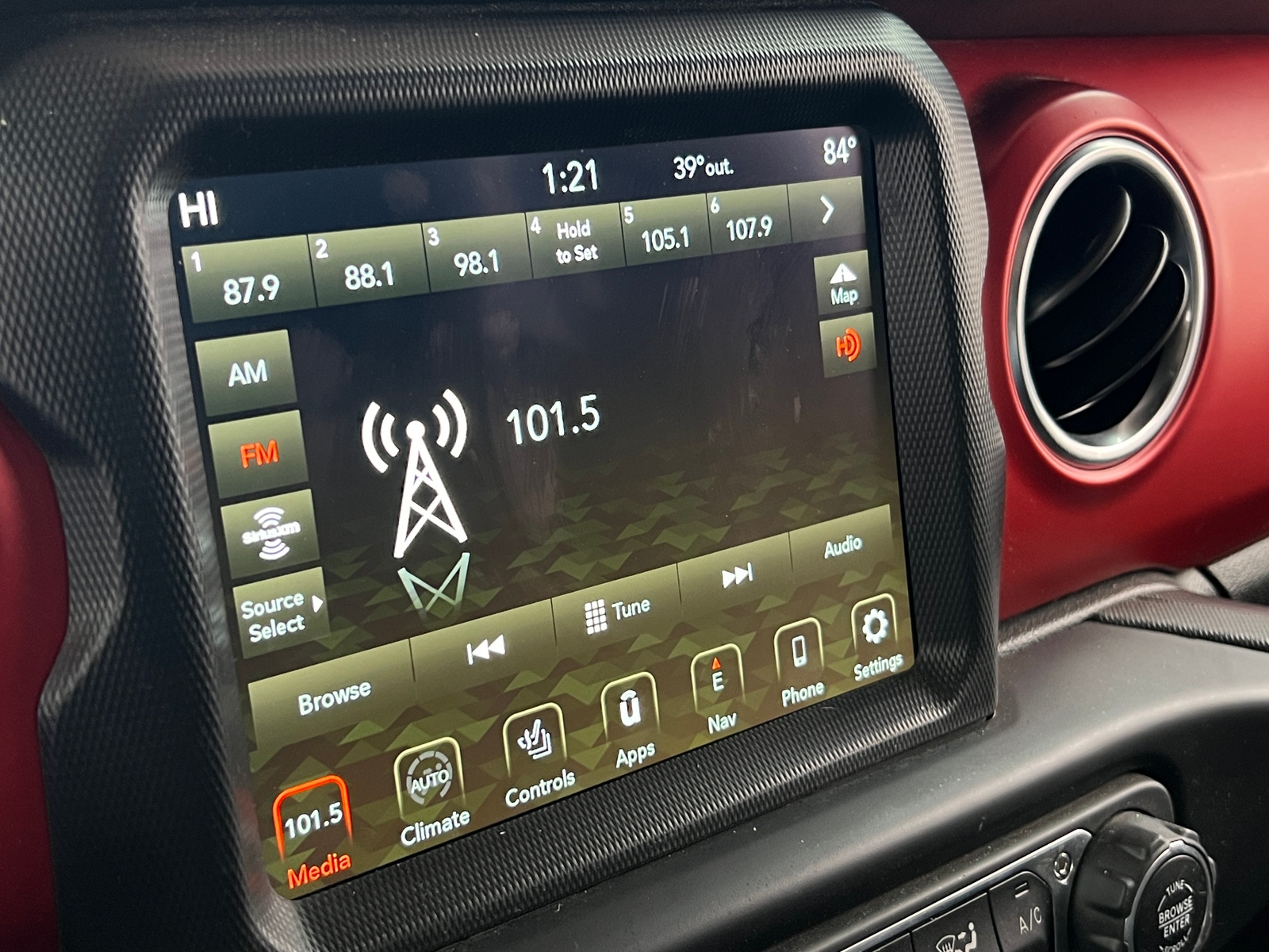 Thumbnail: 2022 Jeep Wrangler - 3