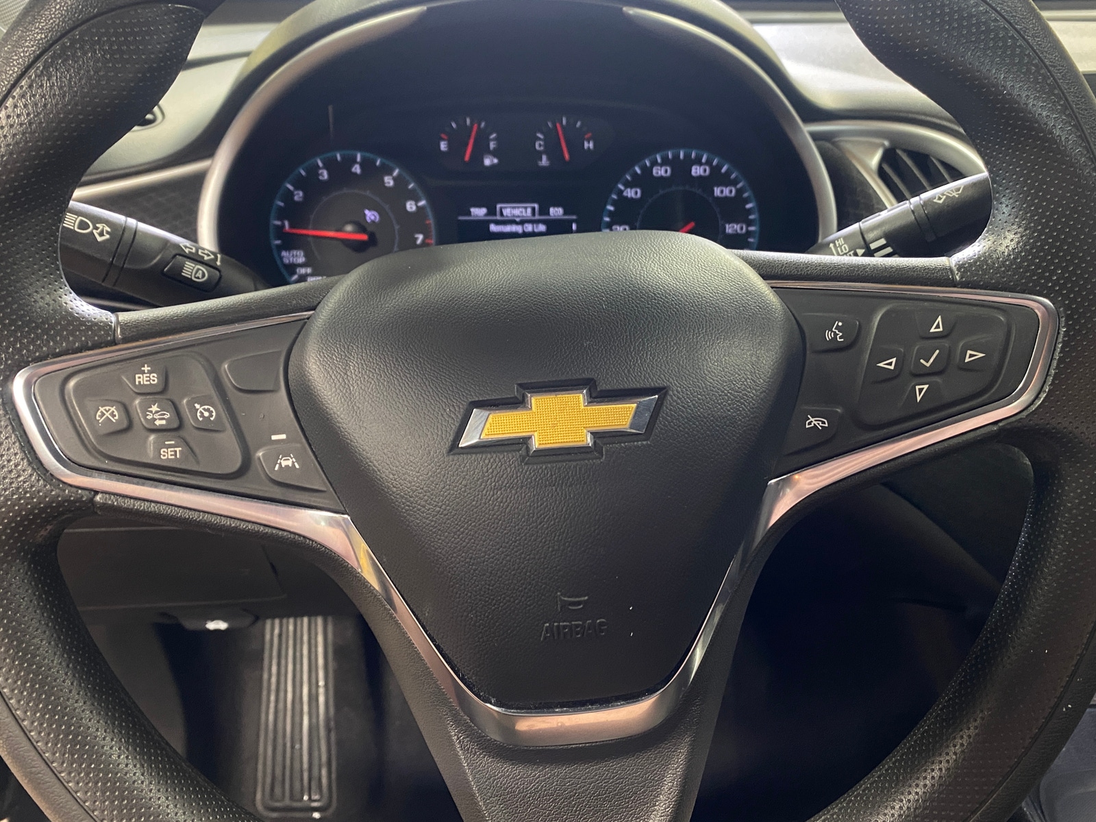 Thumbnail: 2023 Chevrolet Malibu - 5