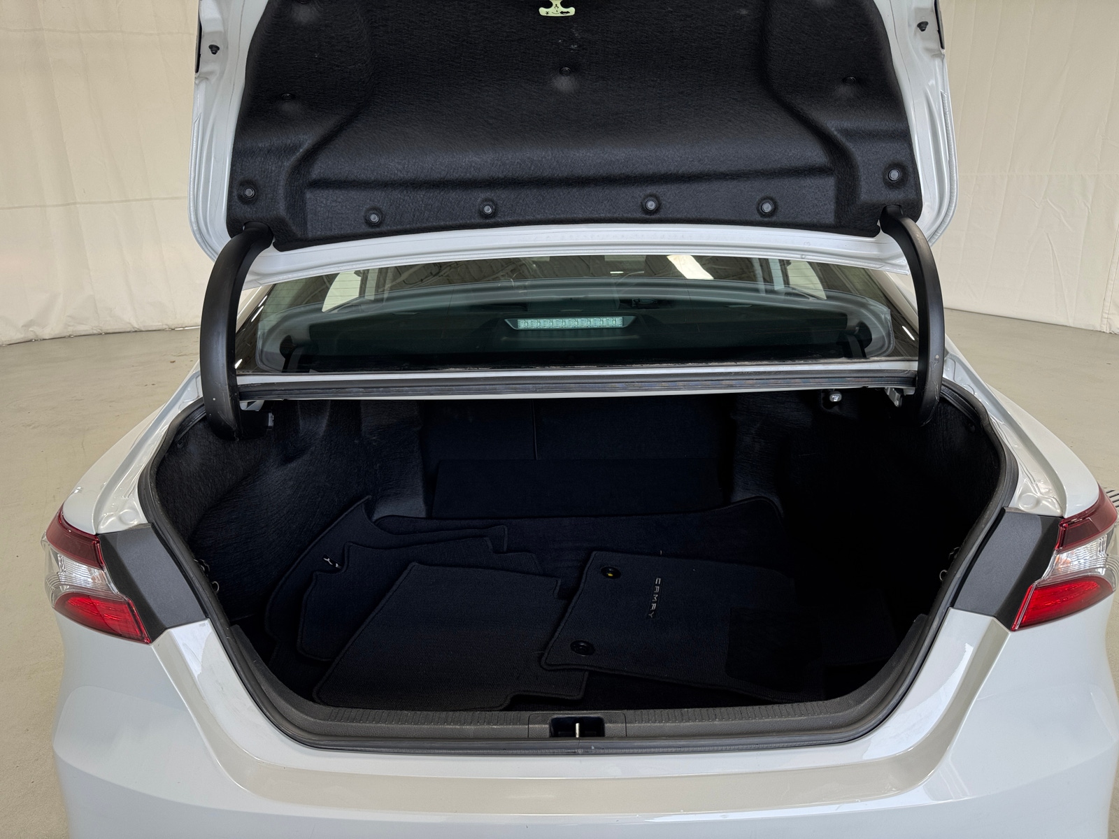 Thumbnail: 2023 Toyota Camry - 7