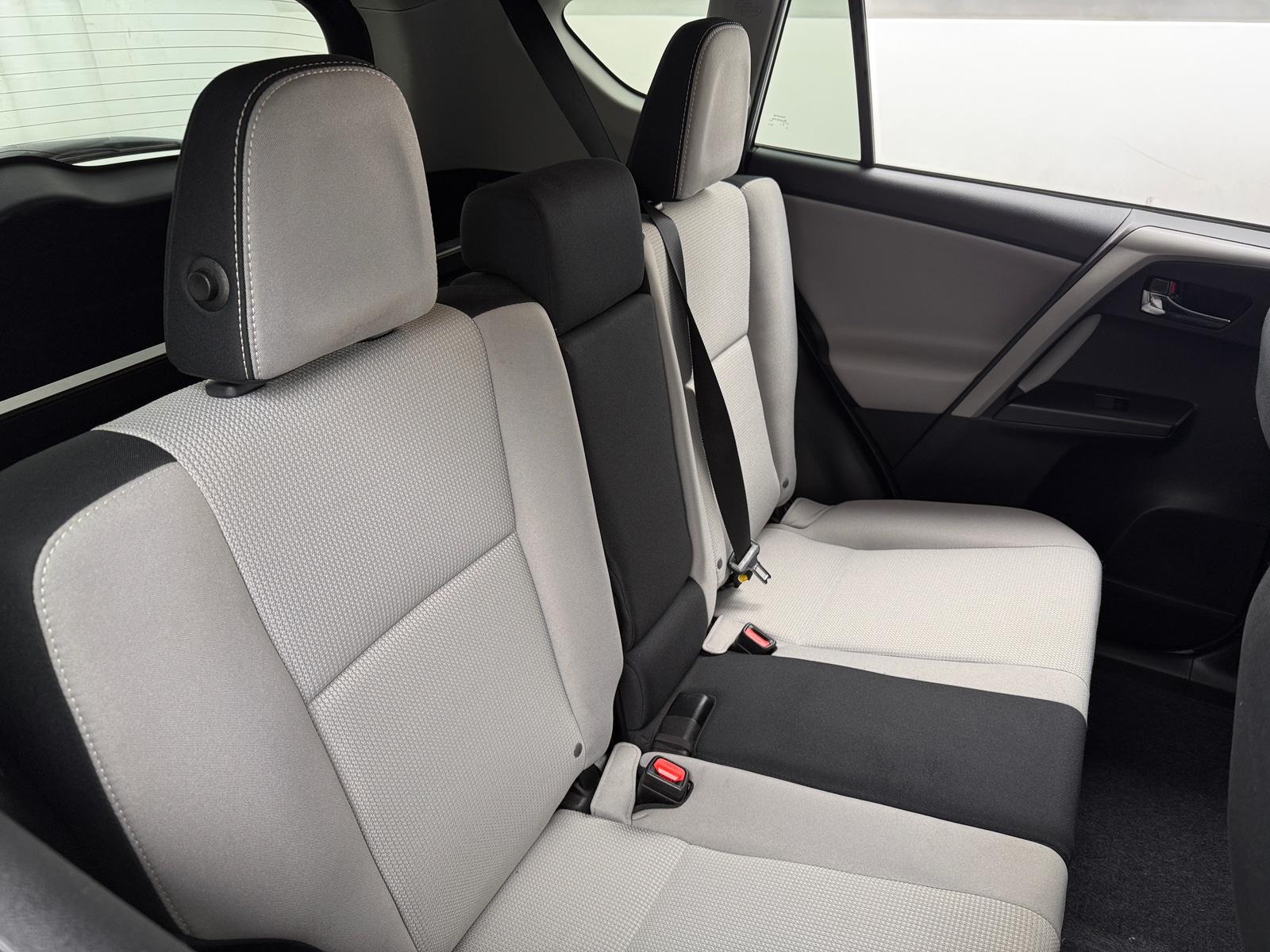 Thumbnail: 2018 Toyota RAV4 - 6