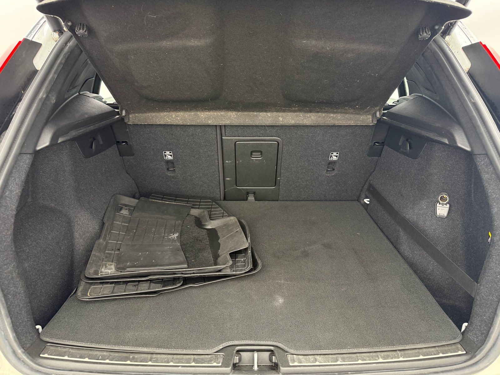 Thumbnail: 2019 Volvo XC40 - 7