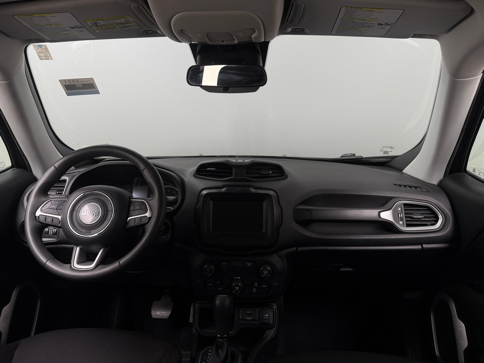 Thumbnail: 2018 Jeep Renegade - 3