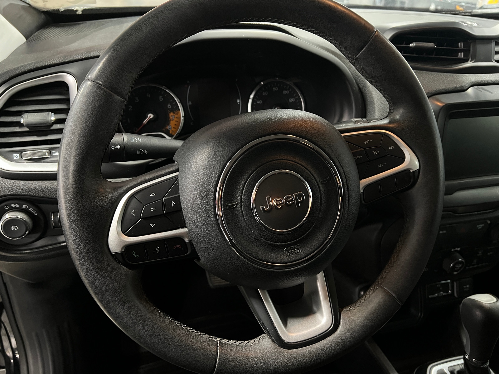 Thumbnail: 2018 Jeep Renegade - 5