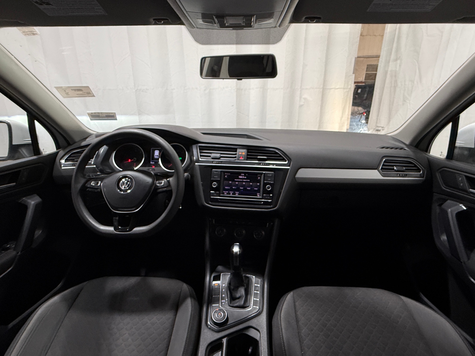 Thumbnail: 2019 Volkswagen Tiguan - 3