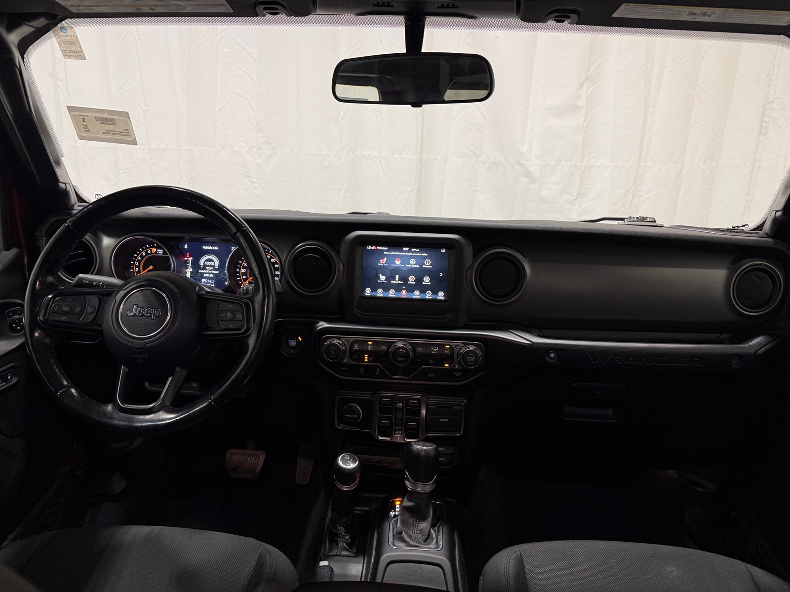 Thumbnail: 2022 Jeep Wrangler - 3