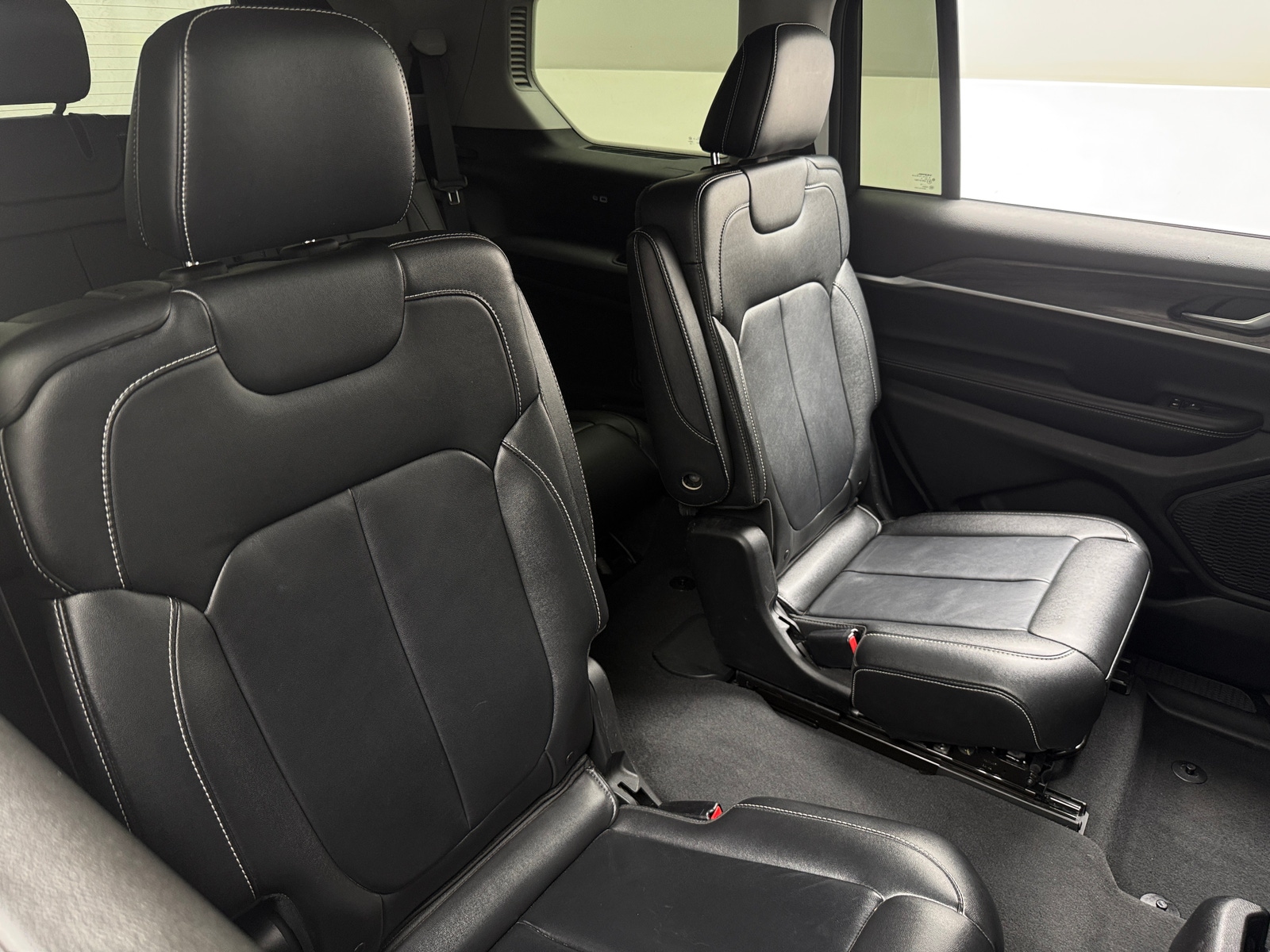 Thumbnail: 2023 Jeep Grand Cherokee L - 5