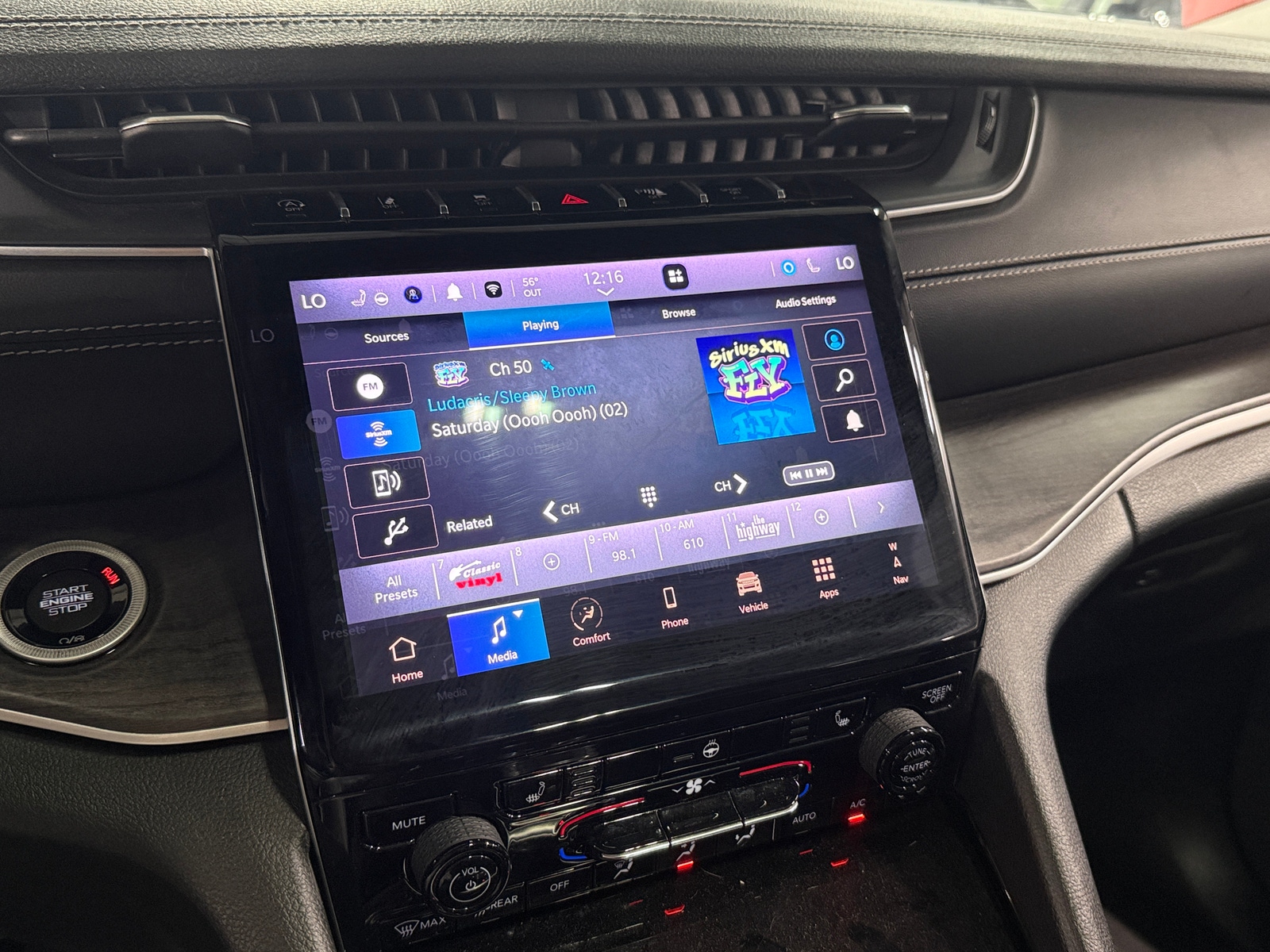 Thumbnail: 2023 Jeep Grand Cherokee L - 3