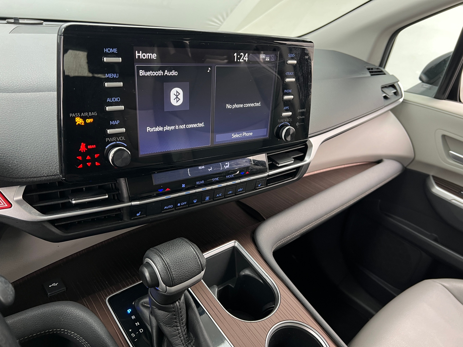 Thumbnail: 2021 Toyota Sienna - 3