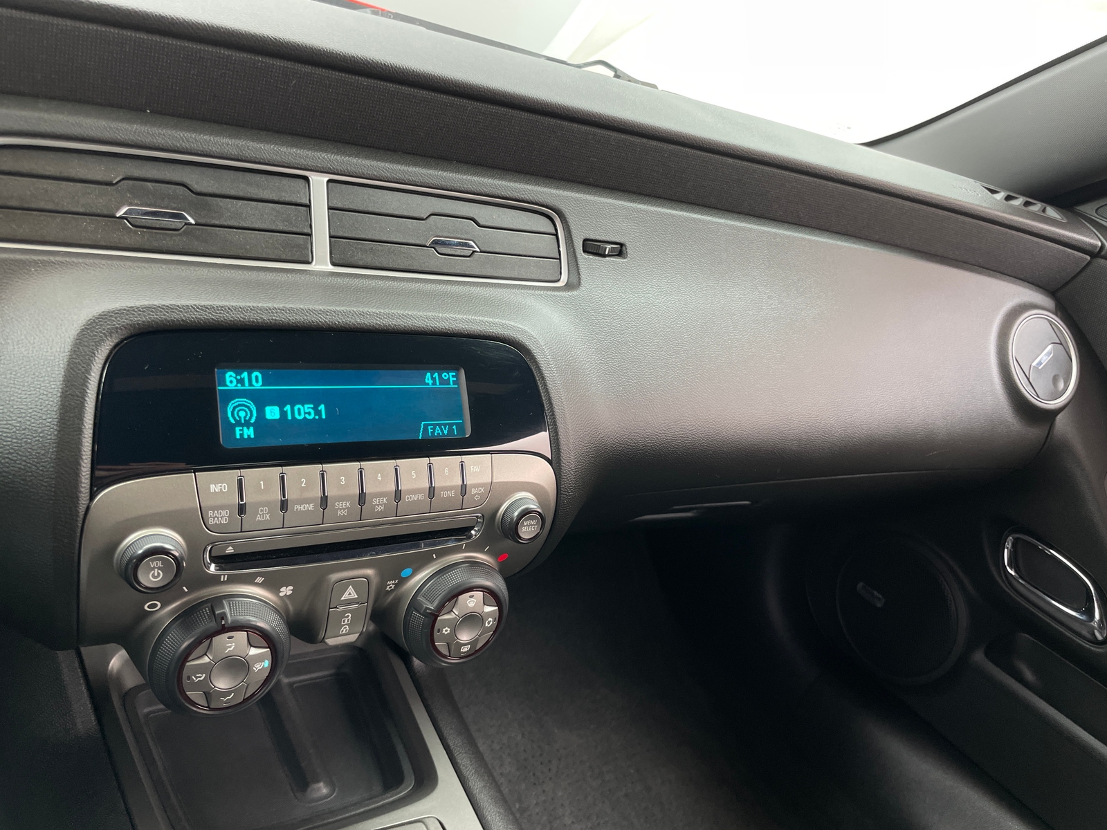 Thumbnail: 2010 Chevrolet Camaro - 3