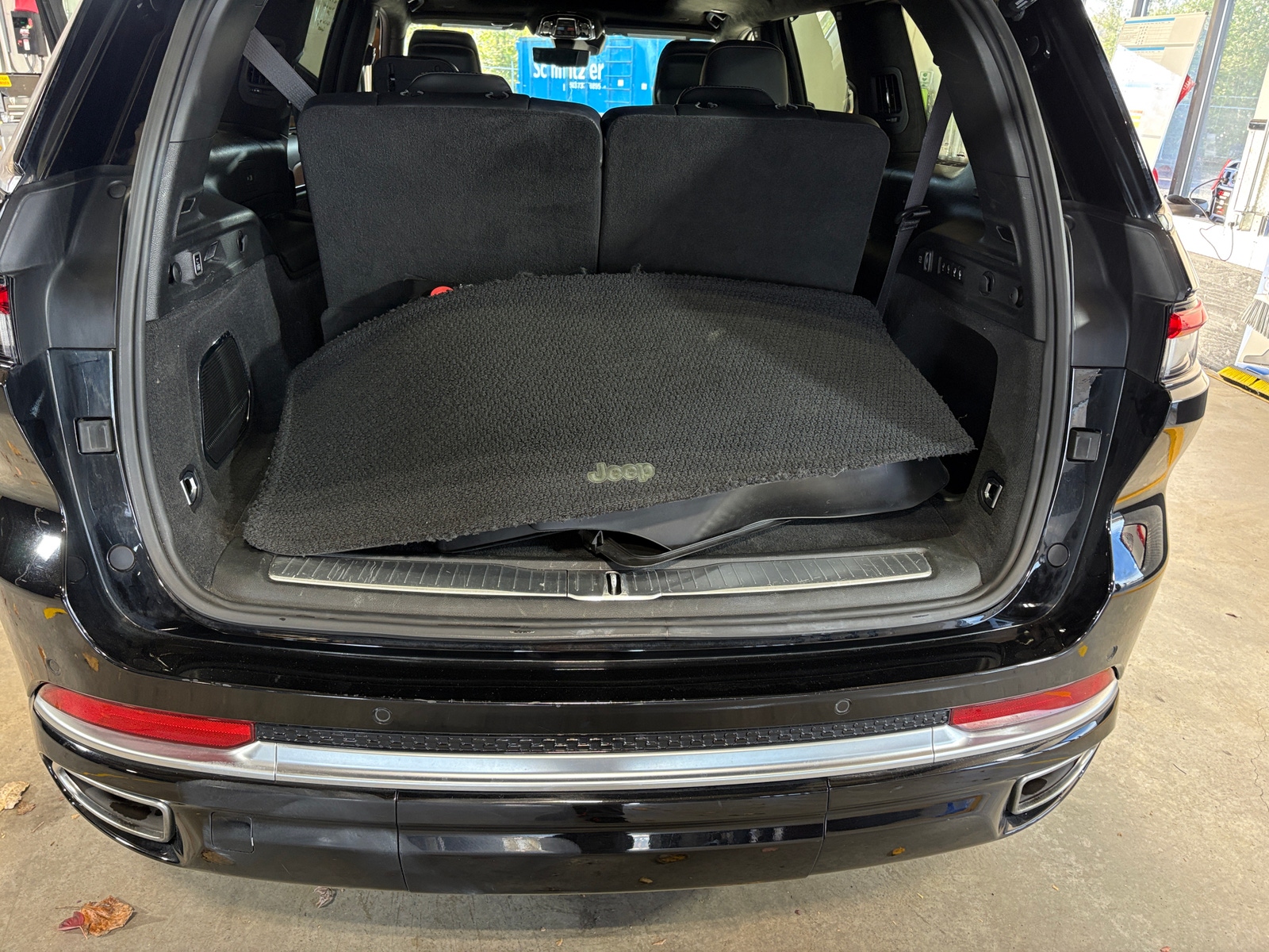 Thumbnail: 2023 Jeep Grand Cherokee L - 6