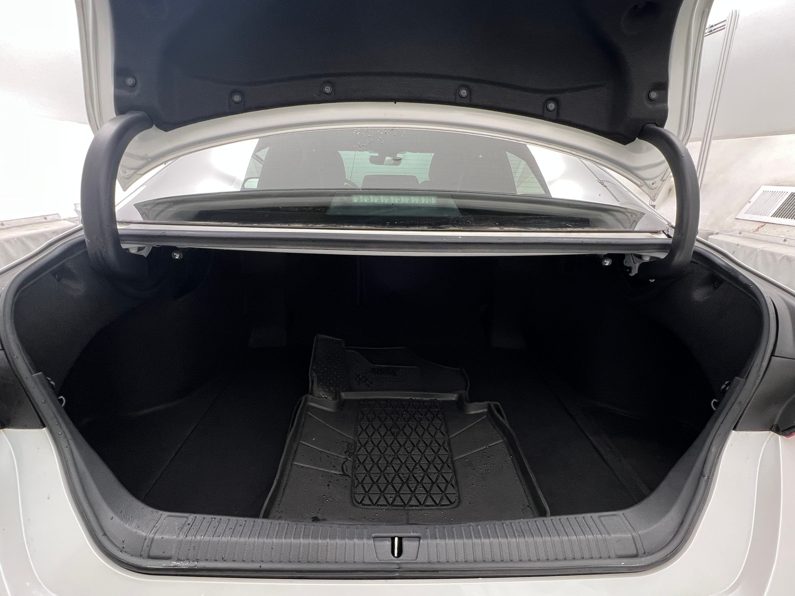 Thumbnail: 2021 Toyota Avalon - 6