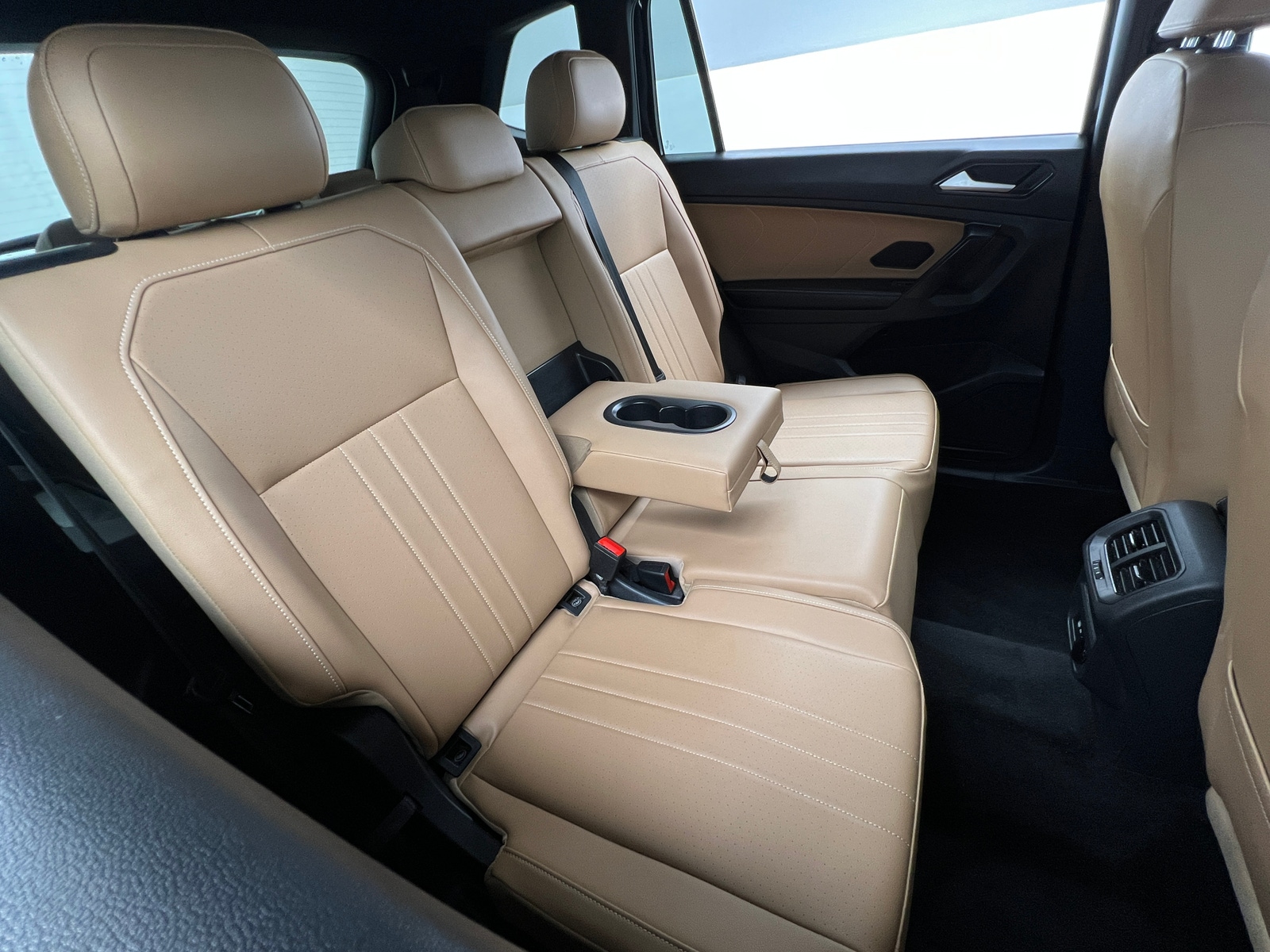 Thumbnail: 2023 Volkswagen Tiguan - 5