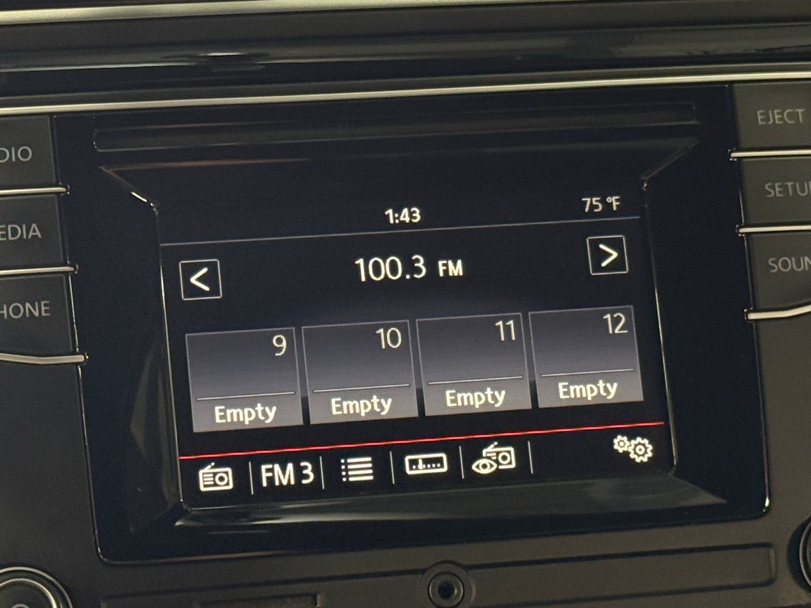 Thumbnail: 2019 Volkswagen Beetle - 4