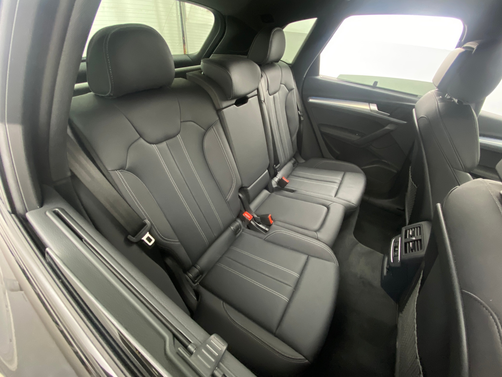 Thumbnail: 2025 Audi Q5 - 5