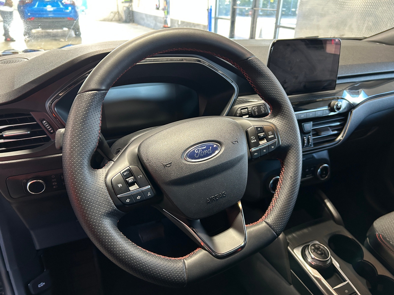 Thumbnail: 2025 Ford Escape - 4