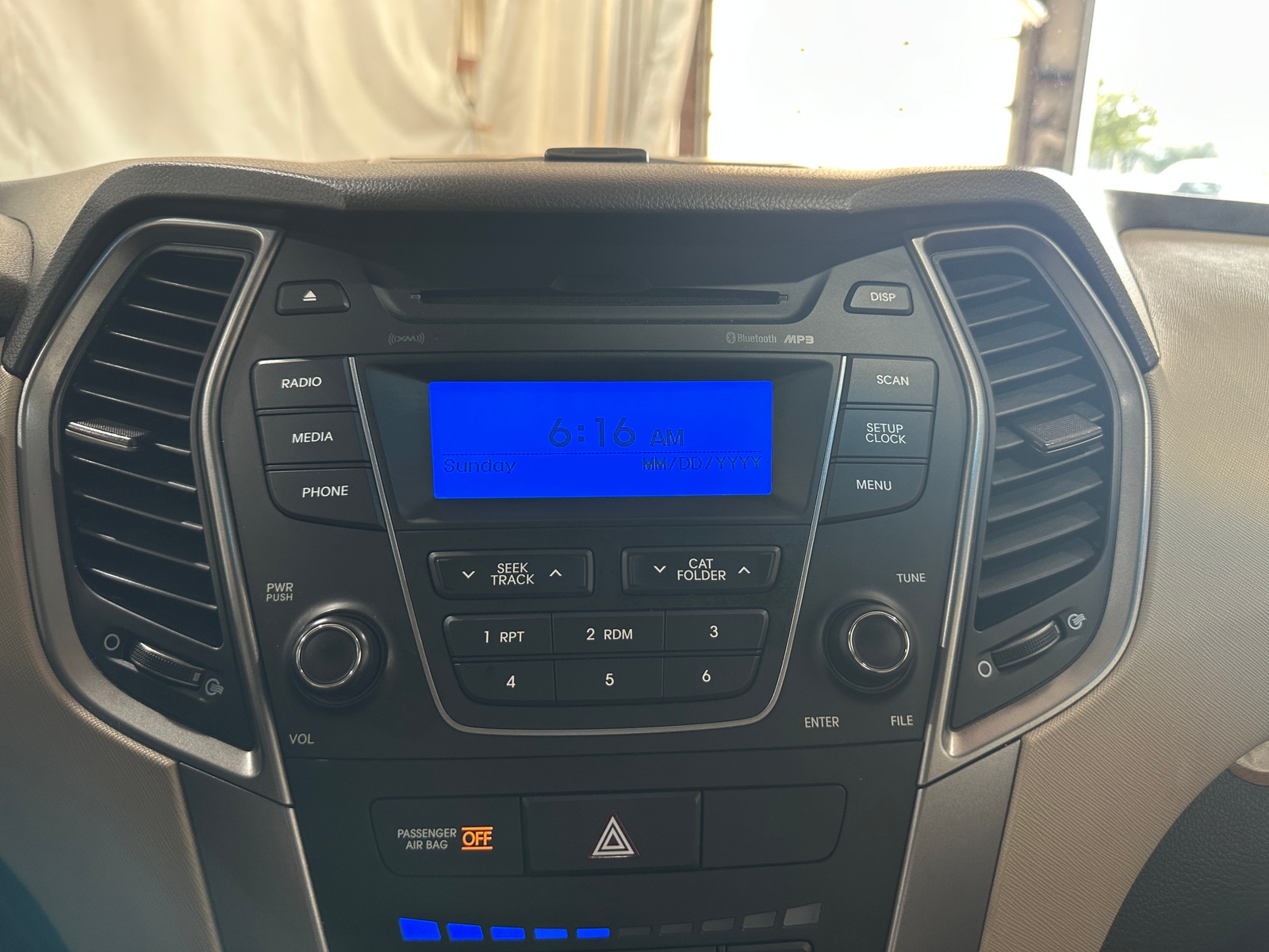 Thumbnail: 2016 Hyundai Santa Fe - 4