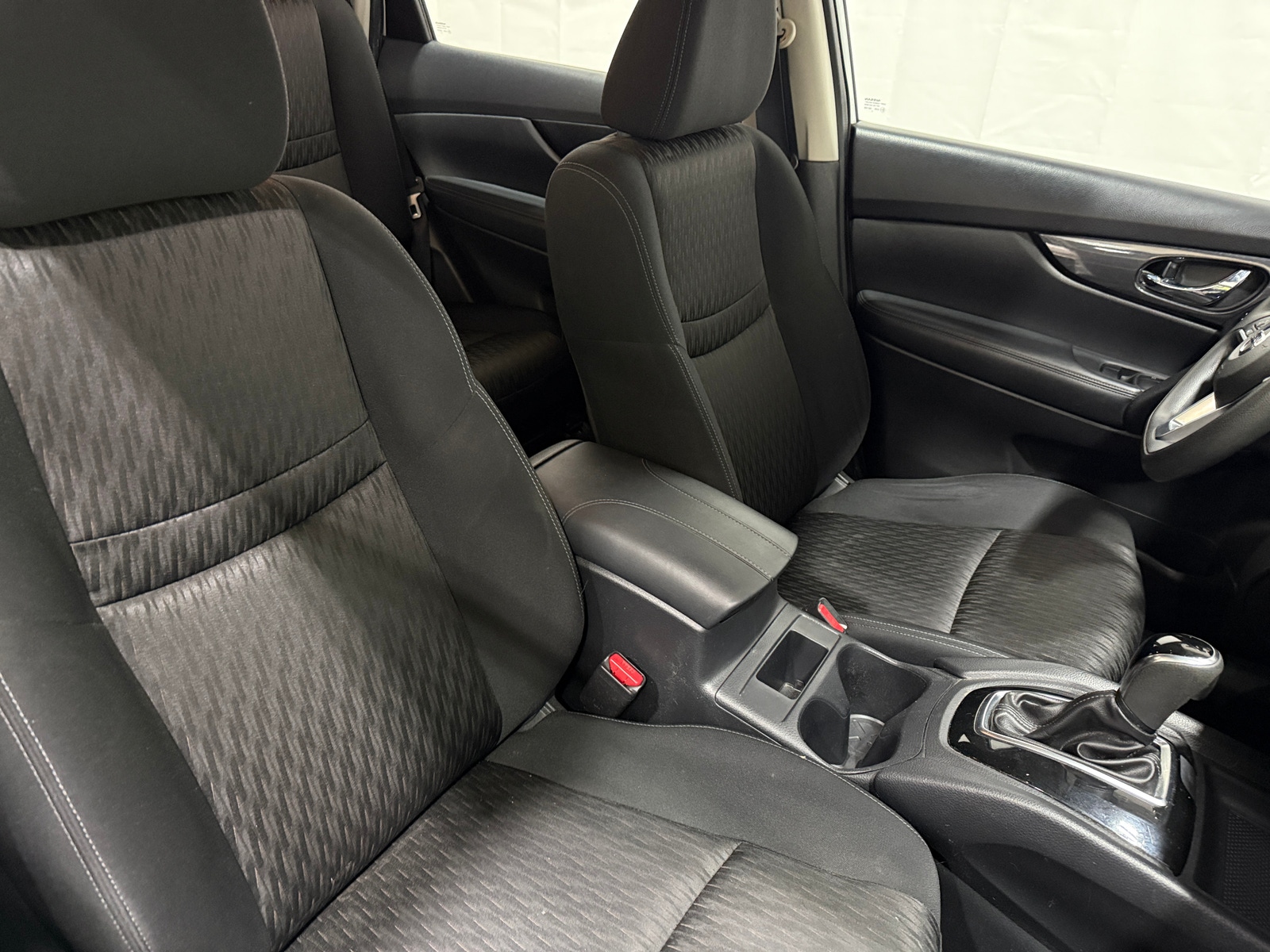 Thumbnail: 2017 Nissan Rogue - 2