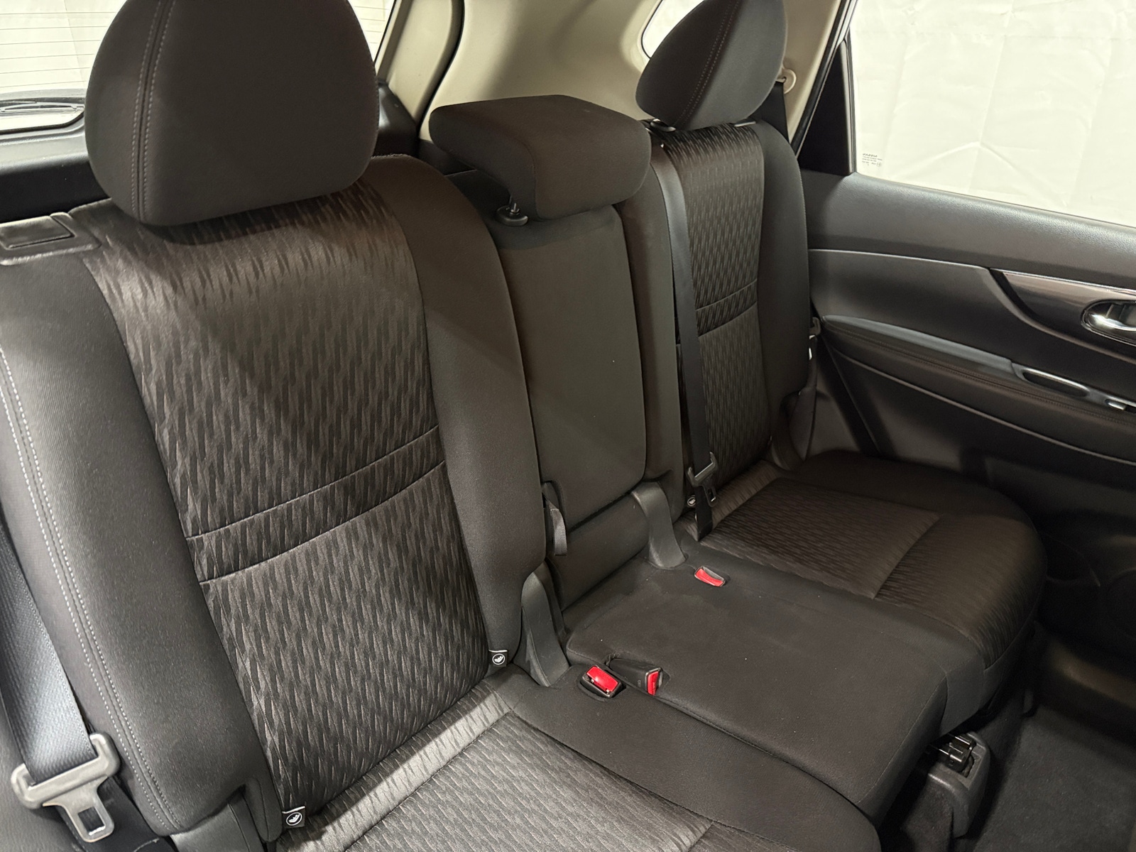 Thumbnail: 2017 Nissan Rogue - 6