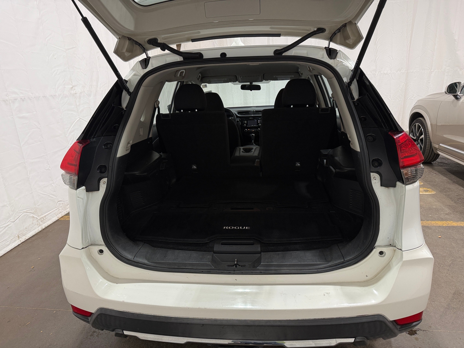 Thumbnail: 2017 Nissan Rogue - 7