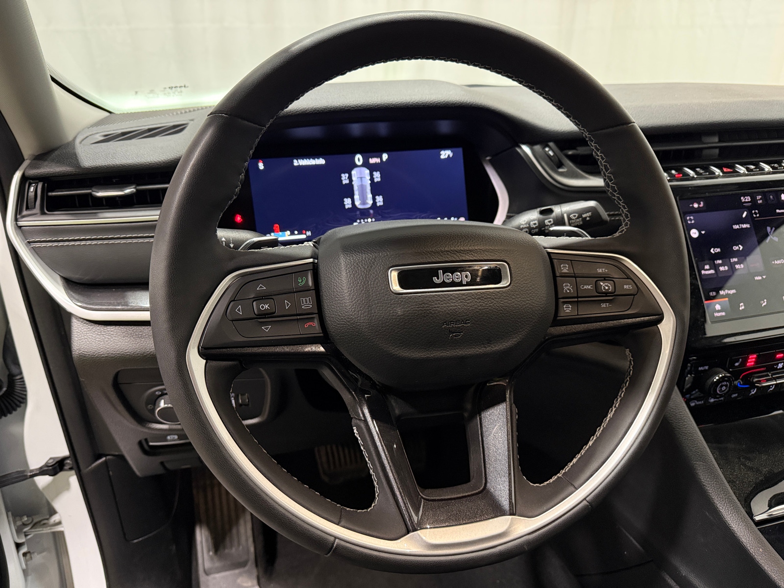 Thumbnail: 2023 Jeep Grand Cherokee - 5