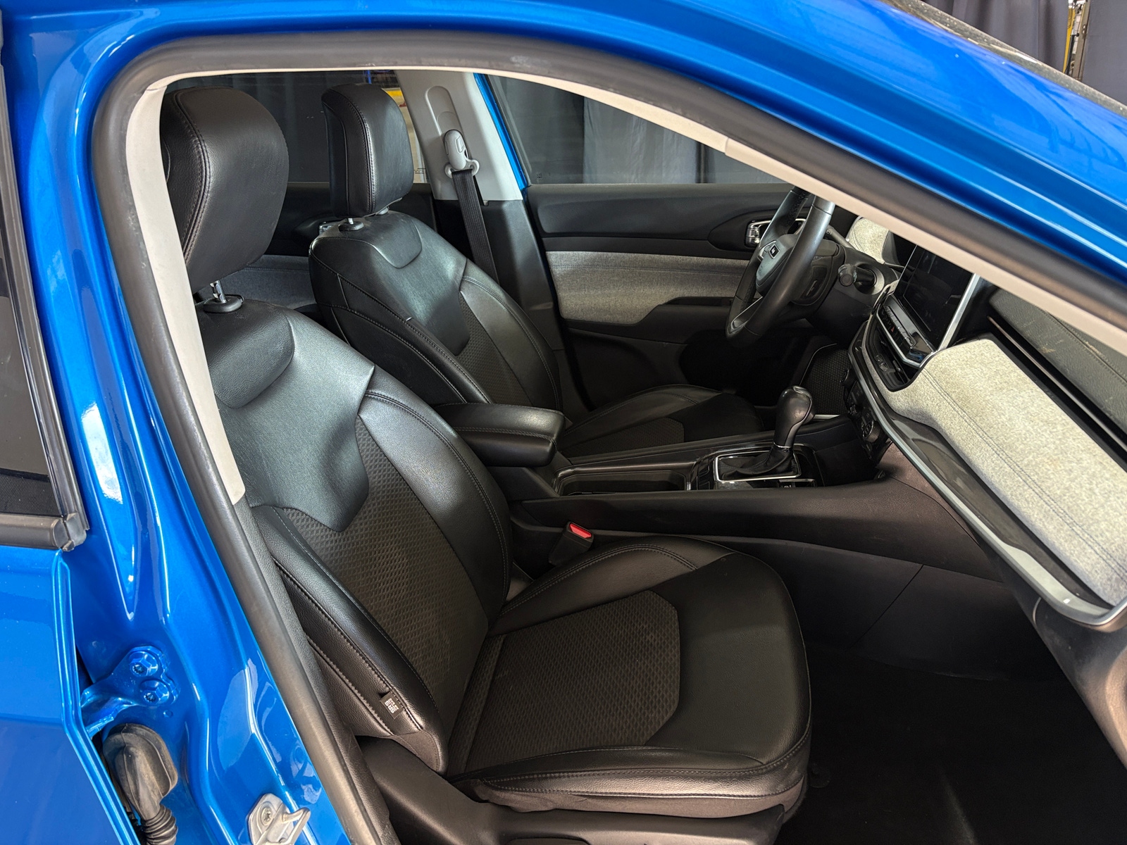 Thumbnail: 2022 Jeep Compass - 2