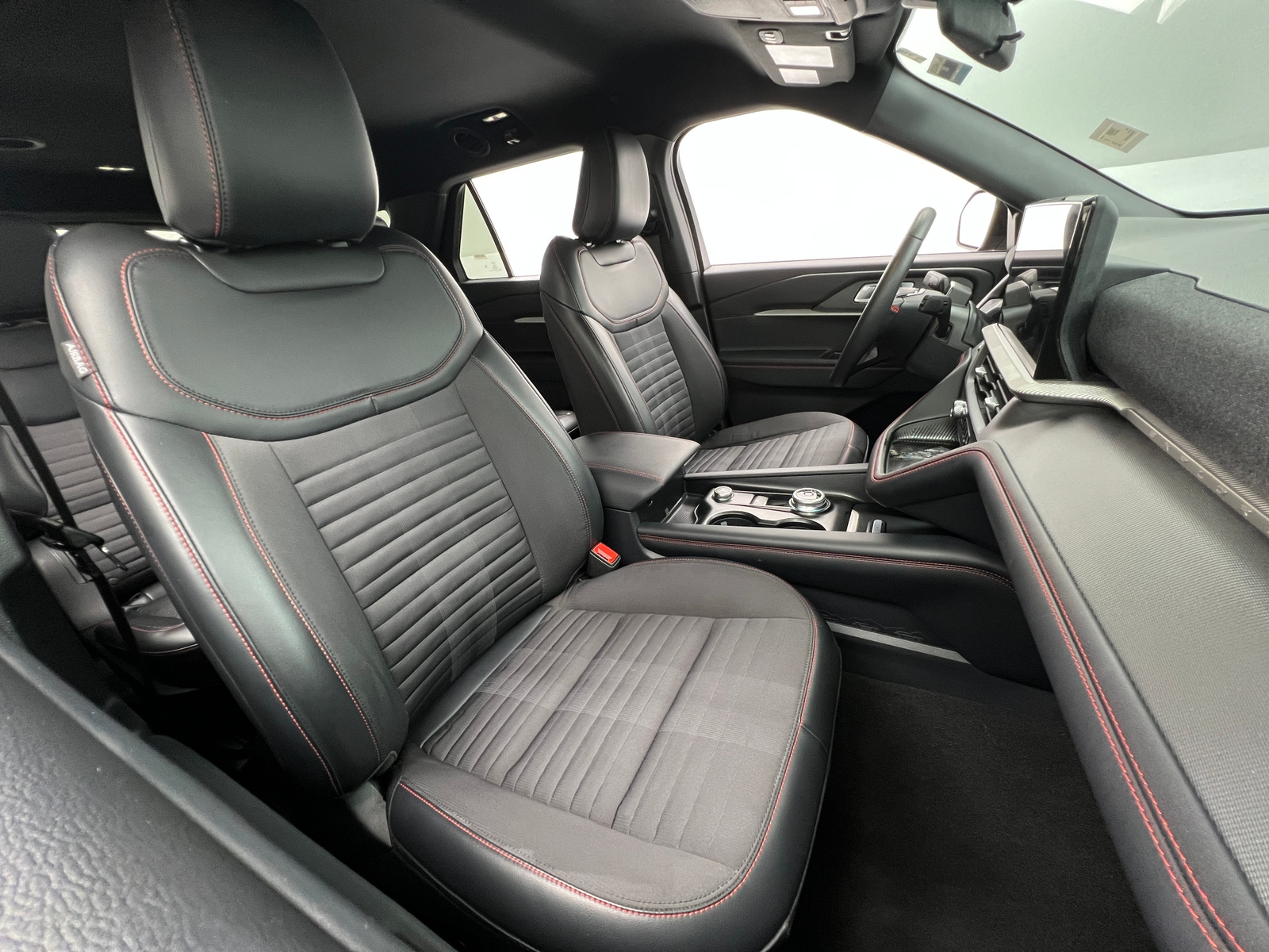 Thumbnail: 2025 Ford Explorer - 2