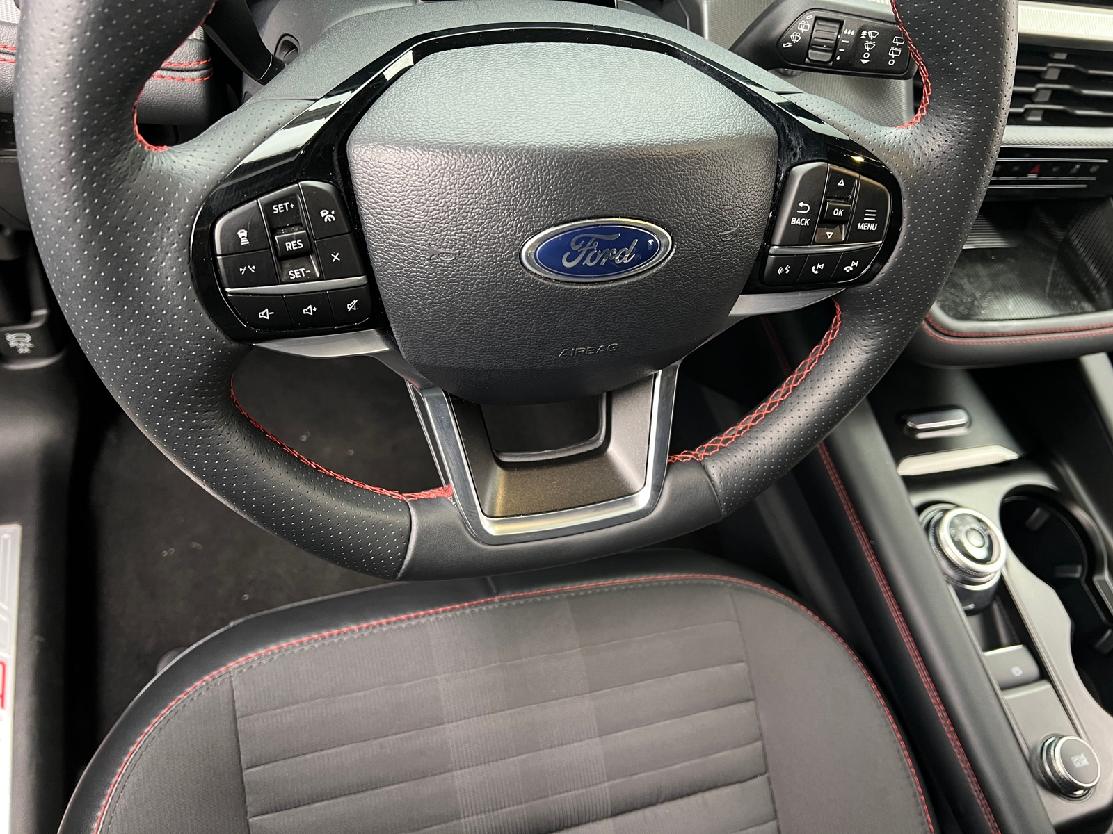 Thumbnail: 2025 Ford Explorer - 5