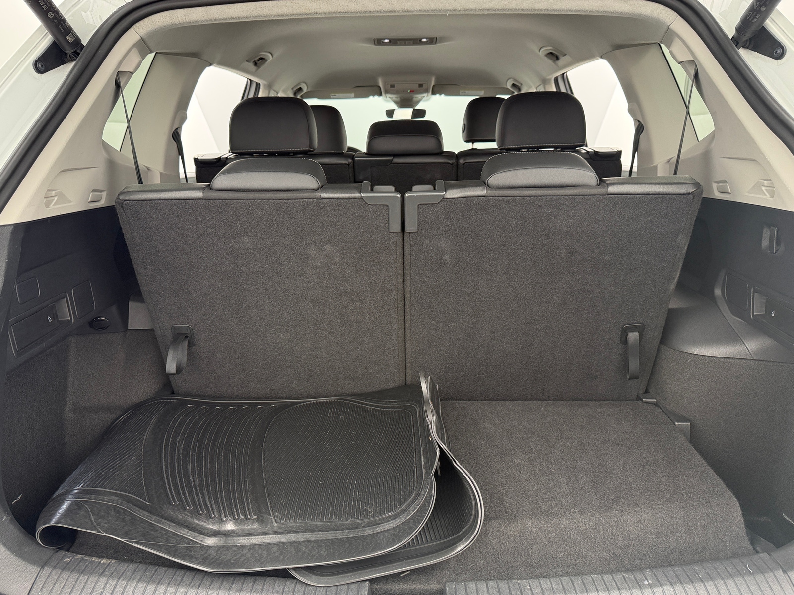 Thumbnail: 2024 Volkswagen Tiguan - 6