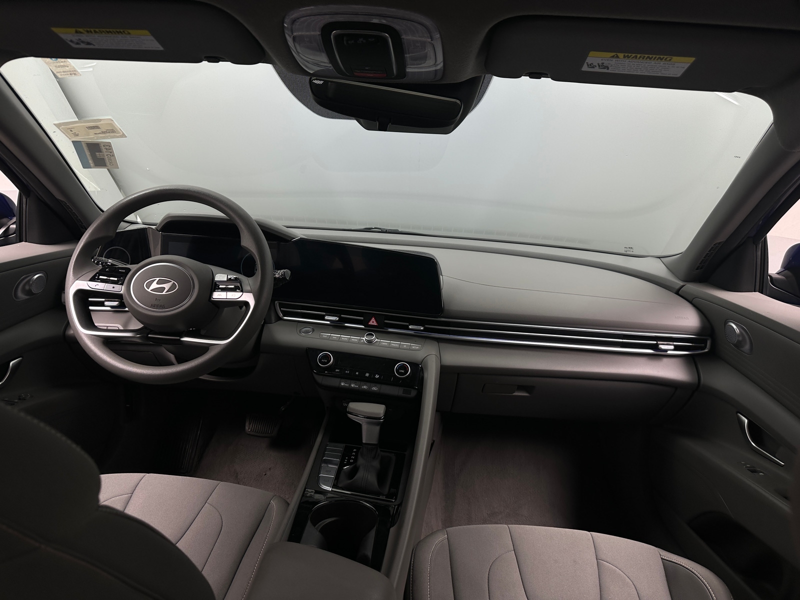 Thumbnail: 2024 Hyundai Elantra - 3