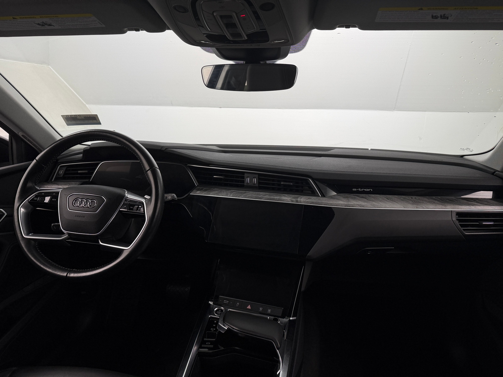 Thumbnail: 2021 Audi e-tron - 2