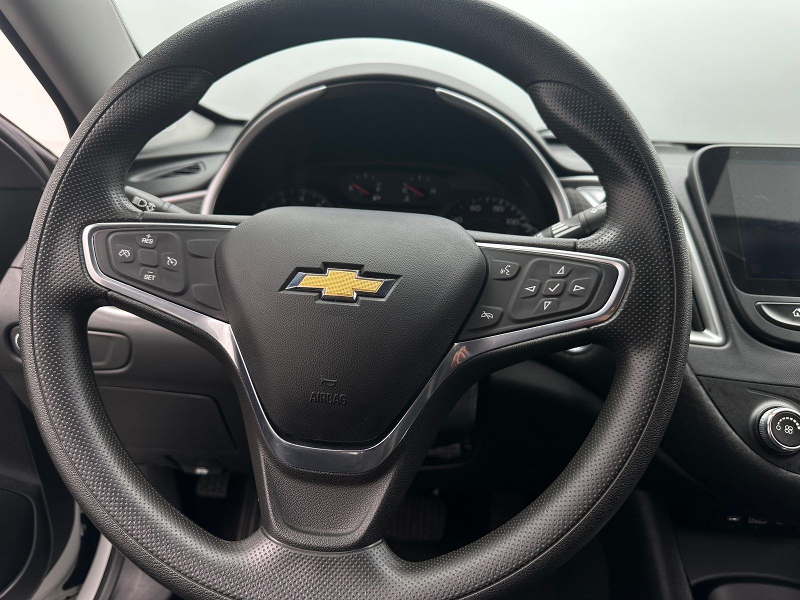 Thumbnail: 2019 Chevrolet Malibu - 5