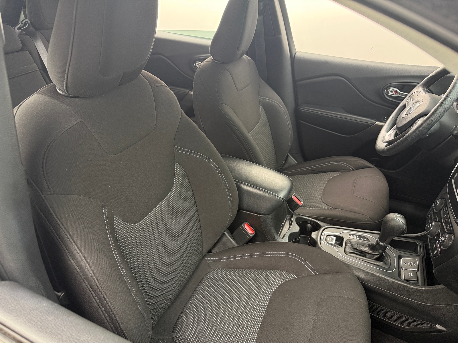 Thumbnail: 2019 Jeep Cherokee - 2