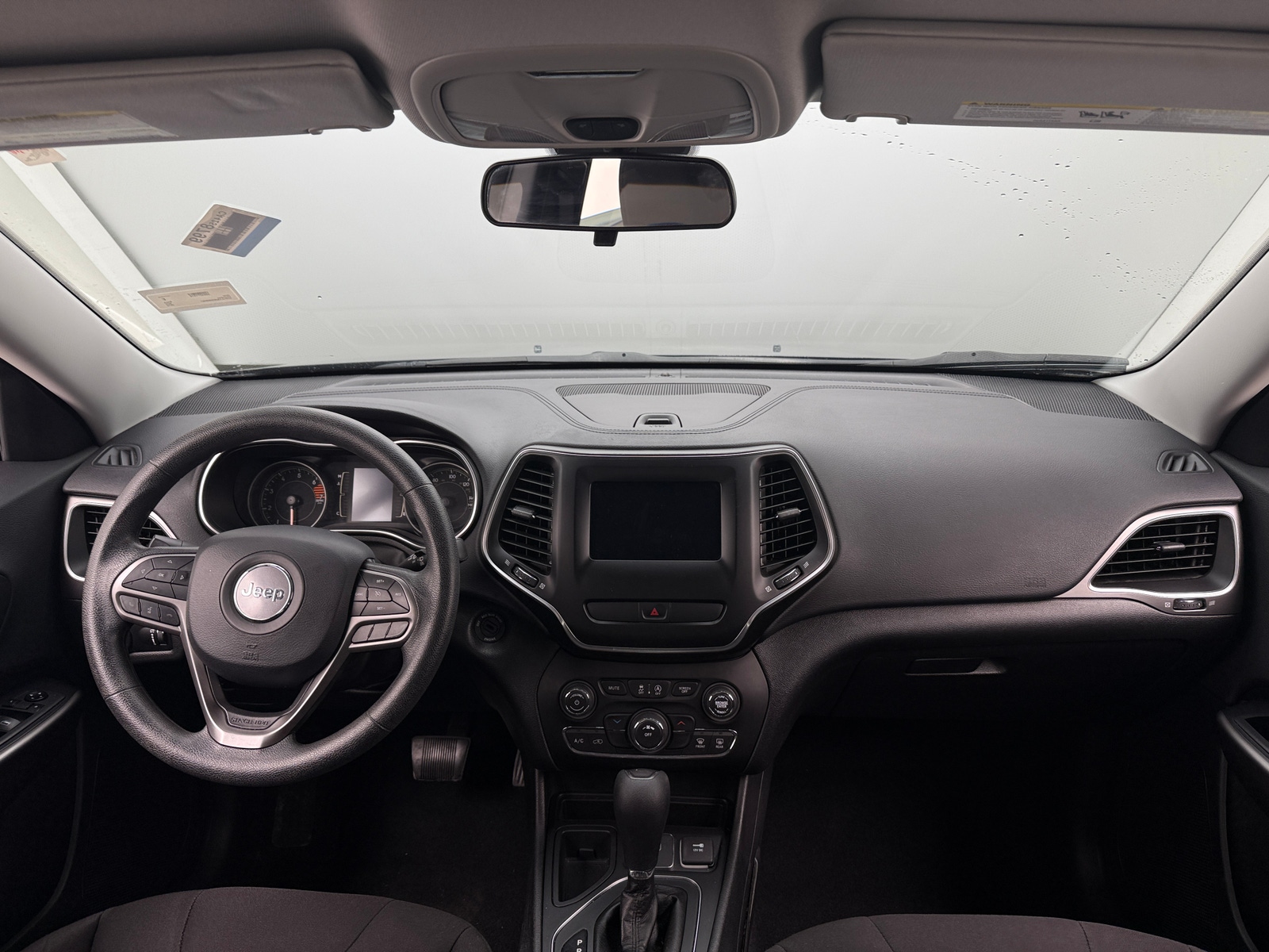 Thumbnail: 2019 Jeep Cherokee - 3