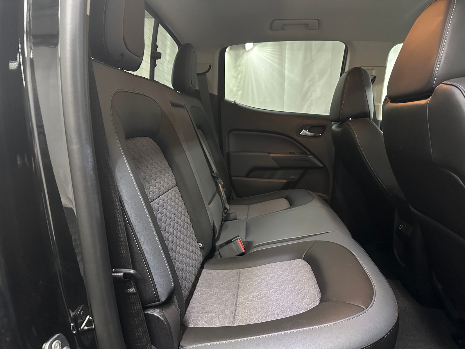 Thumbnail: 2022 Chevrolet Colorado - 6