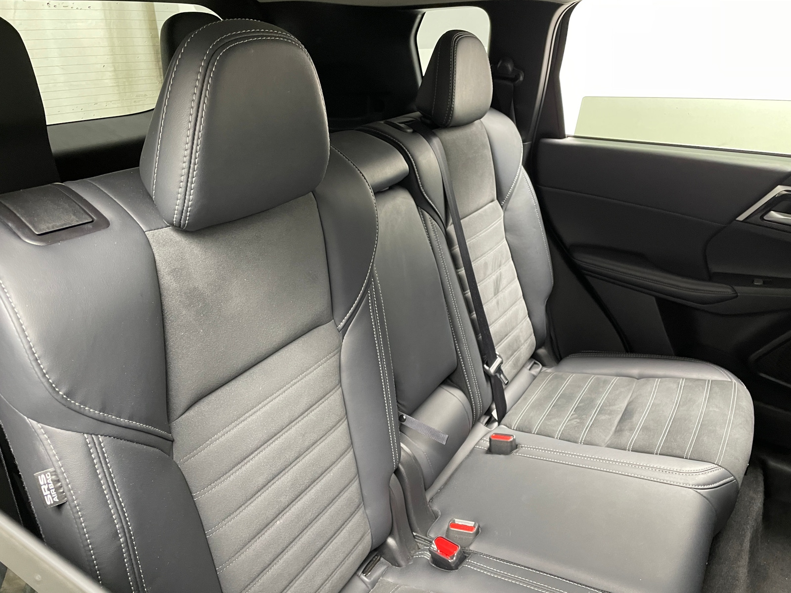 Thumbnail: 2025 Mitsubishi Outlander - 6