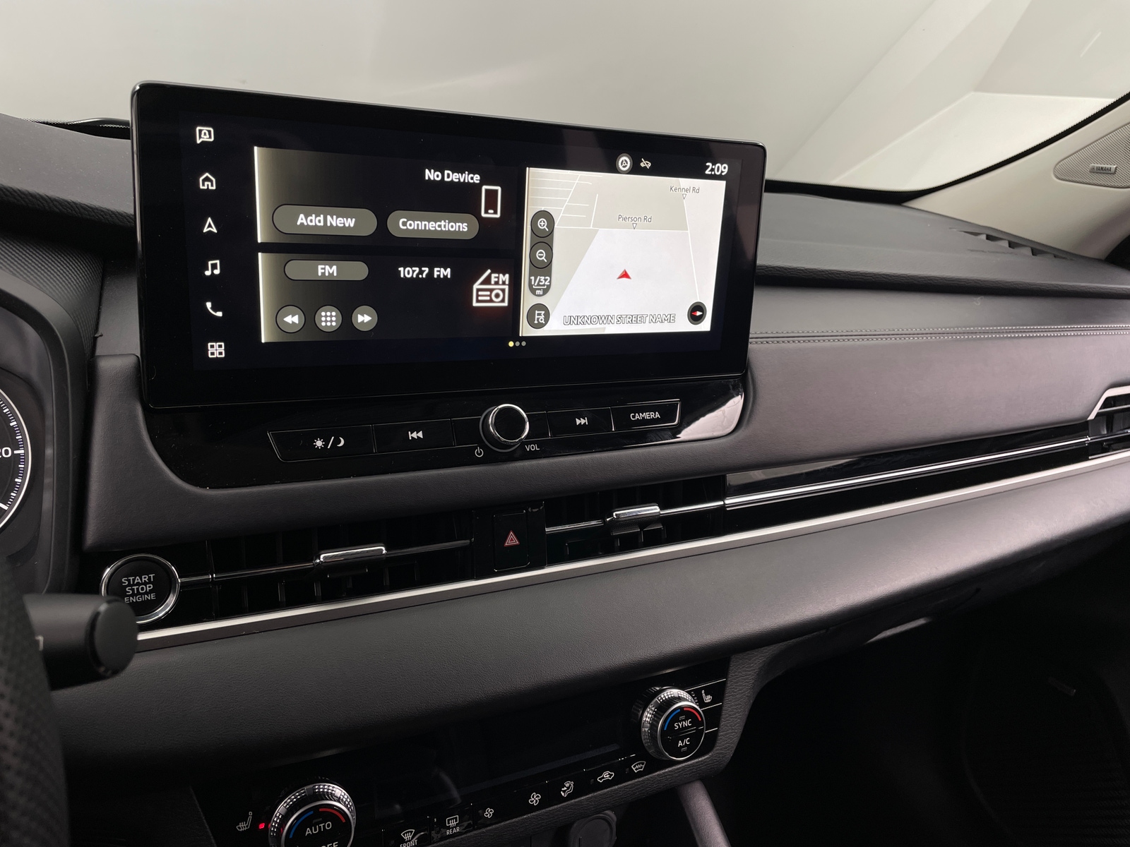 Thumbnail: 2025 Mitsubishi Outlander - 4