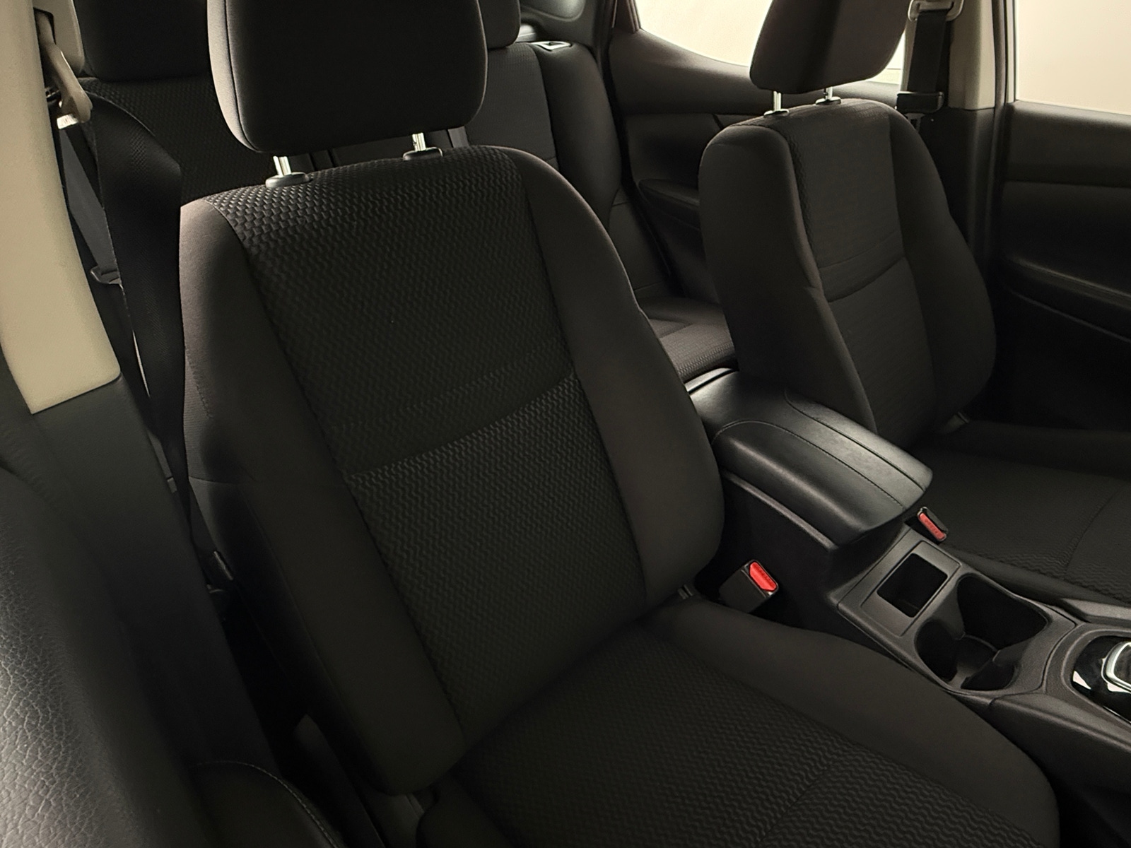 Thumbnail: 2019 Nissan Rogue Sport - 2