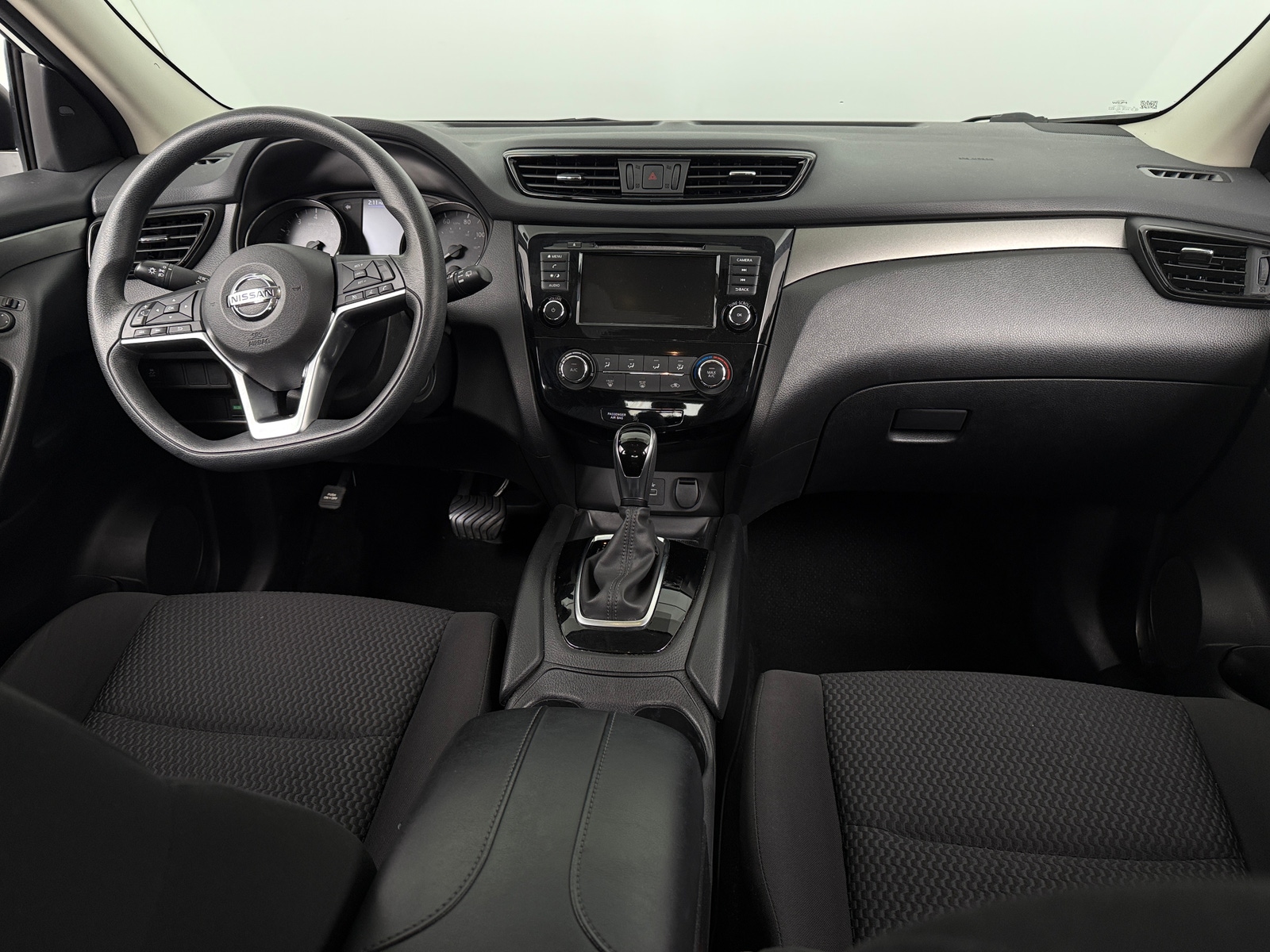 Thumbnail: 2019 Nissan Rogue Sport - 3