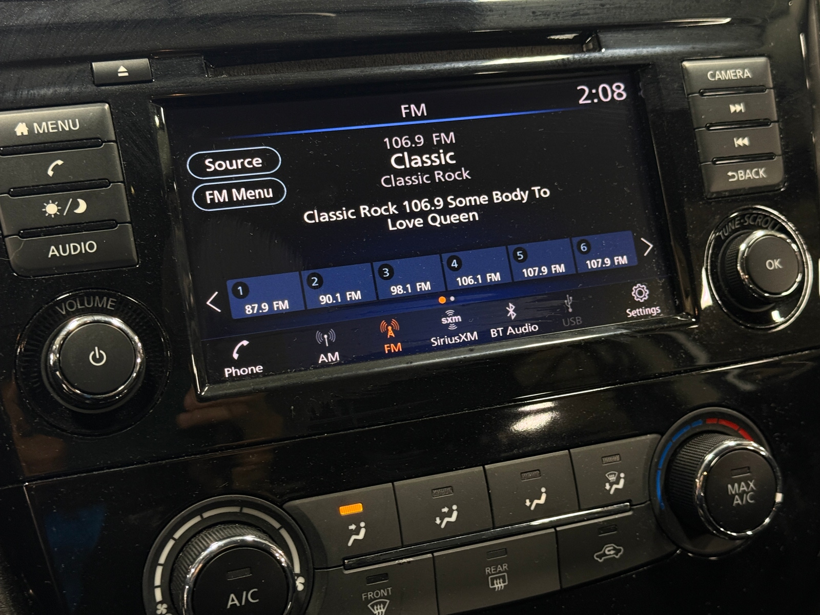 Thumbnail: 2019 Nissan Rogue Sport - 4