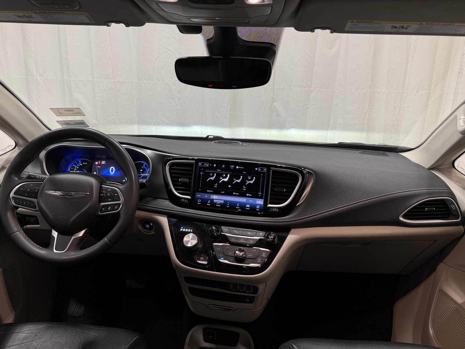 Thumbnail: 2022 Chrysler Pacifica - 2