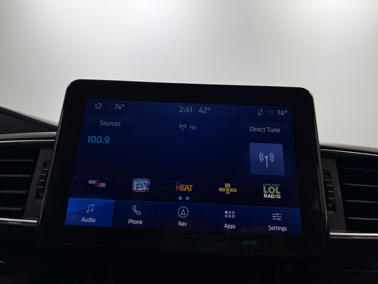 Thumbnail: 2023 Ford Explorer - 3